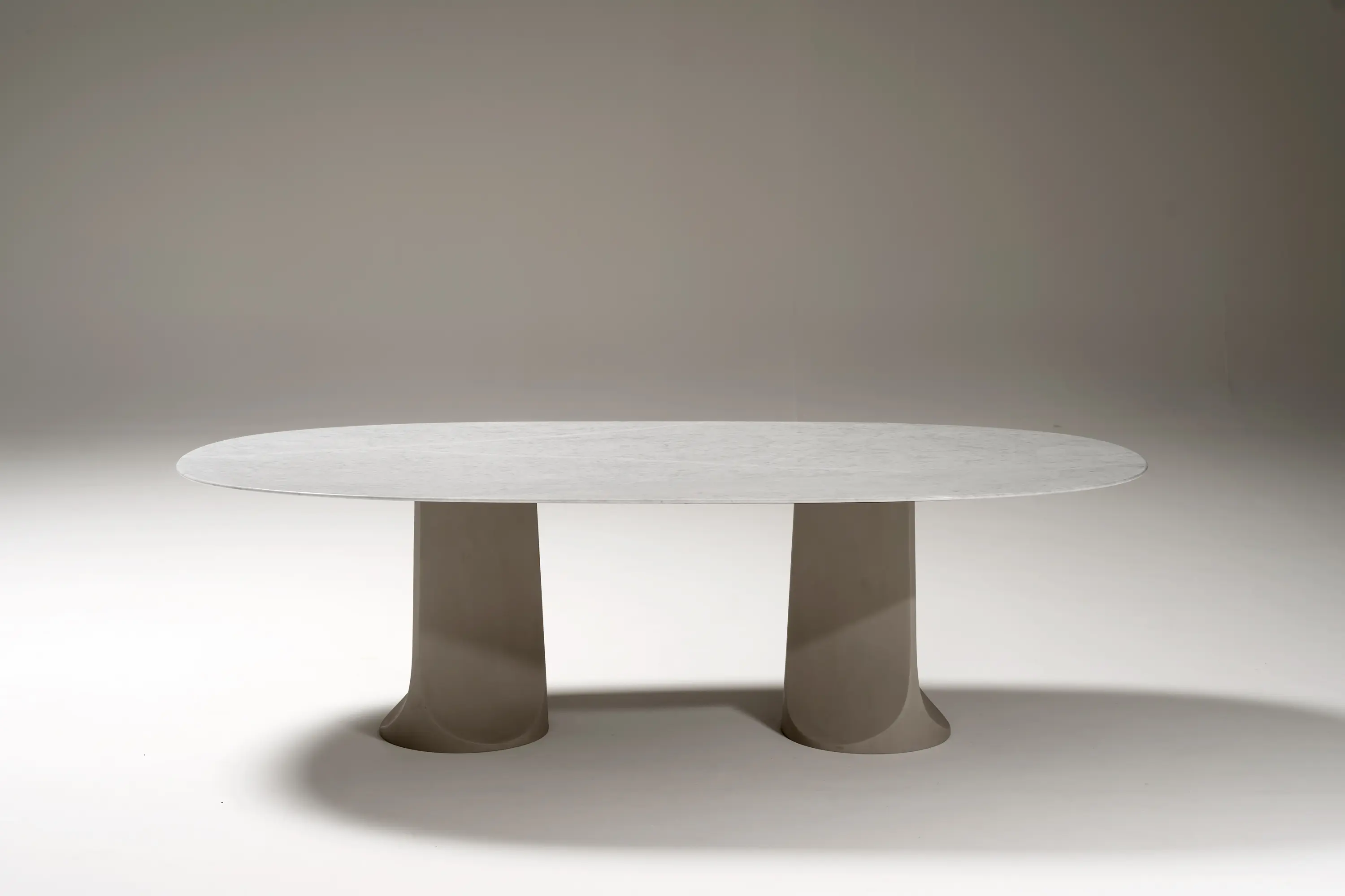 Tacchini Italia - Togrul