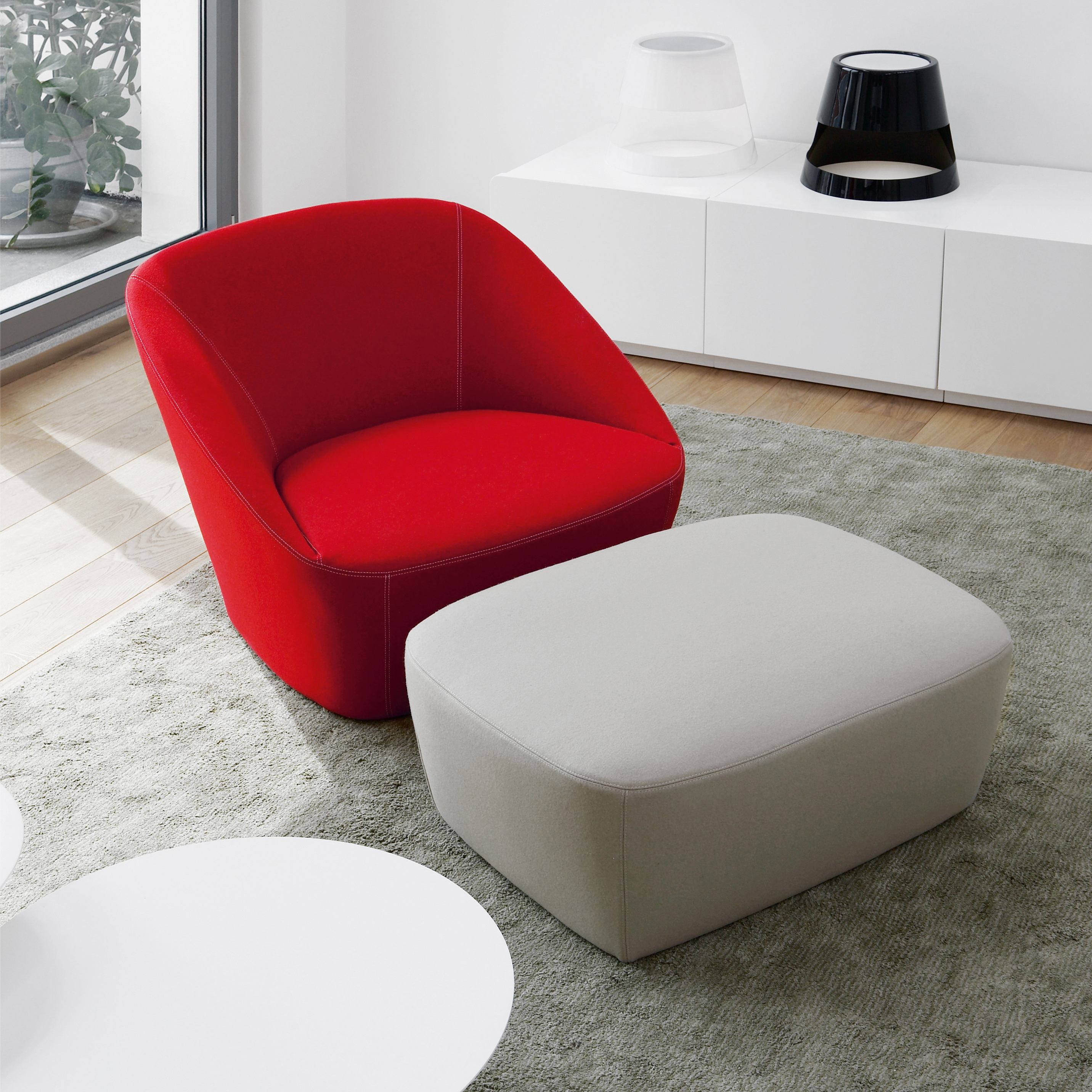 Produkt Bucket | 90 Armchair & 60 Footstool des Herstellers spHaus anzeigen