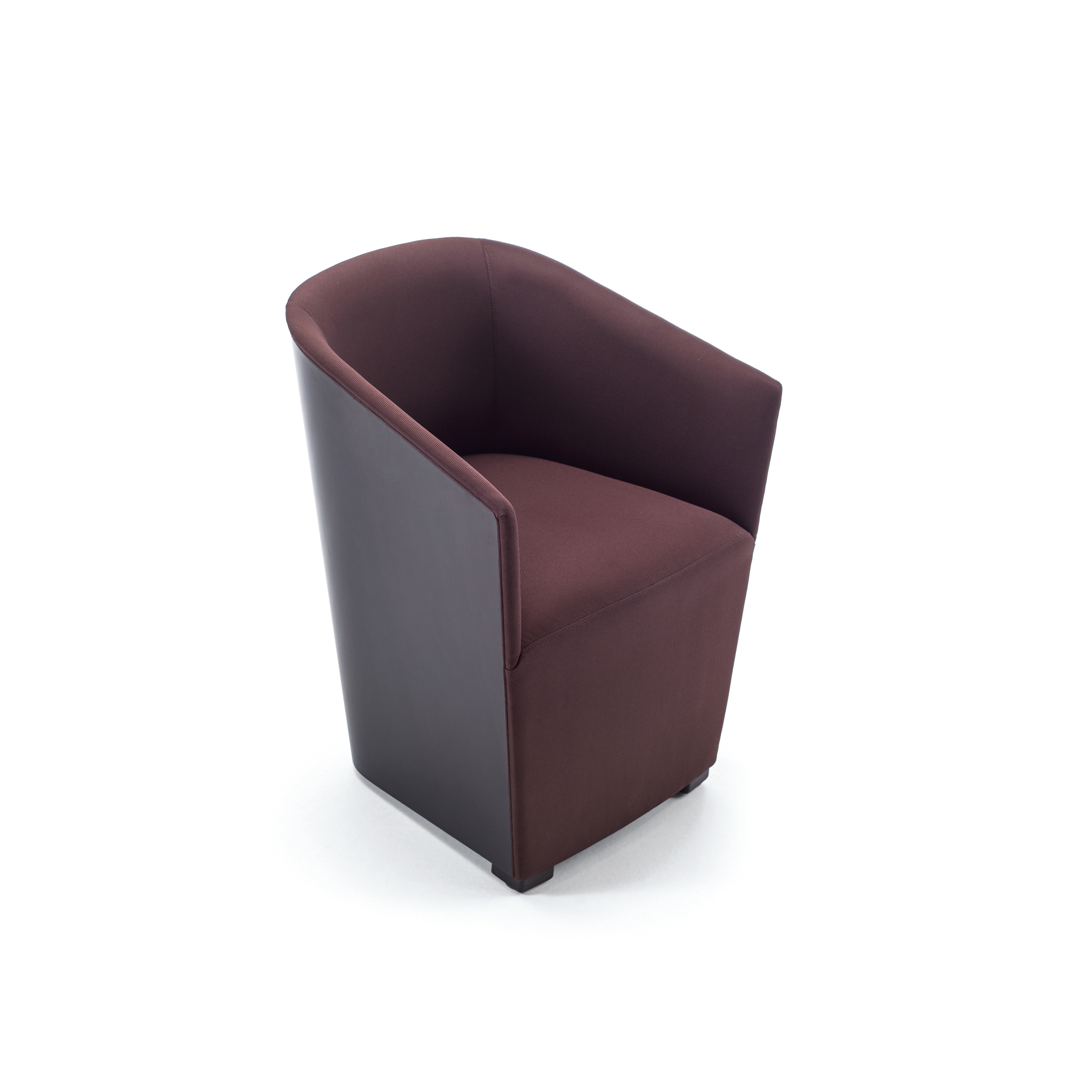 Afficher le produit Nest Fauteuil du fabricant Bross