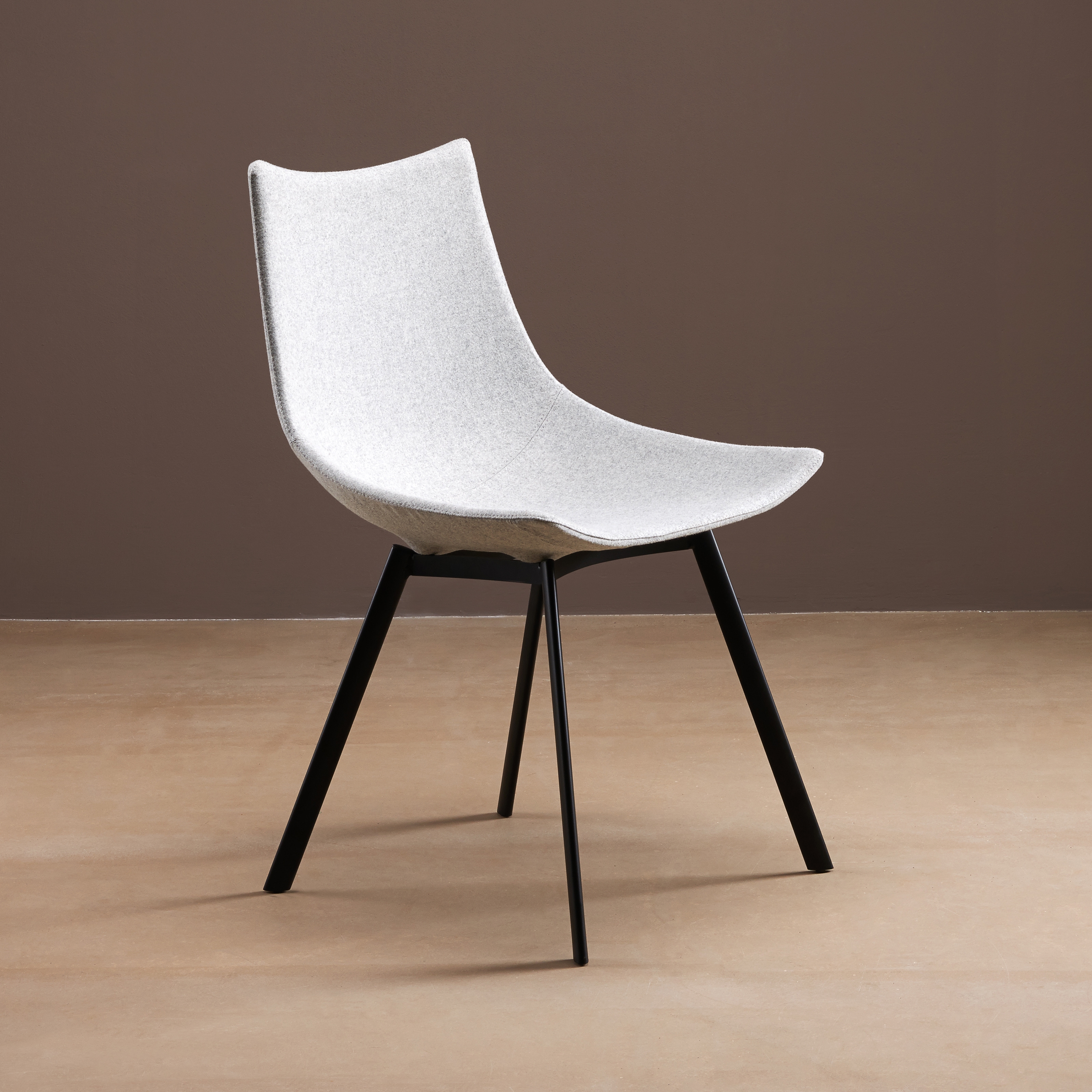 Afficher le produit luc laquée - Chaise,pieds elliptique noir verni du fabricant Rossin srl