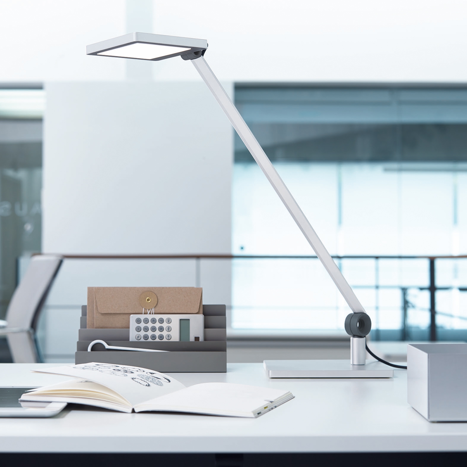 Mostra il prodotto PARA.MI Task Luminaire Single arm del produttore Waldmann