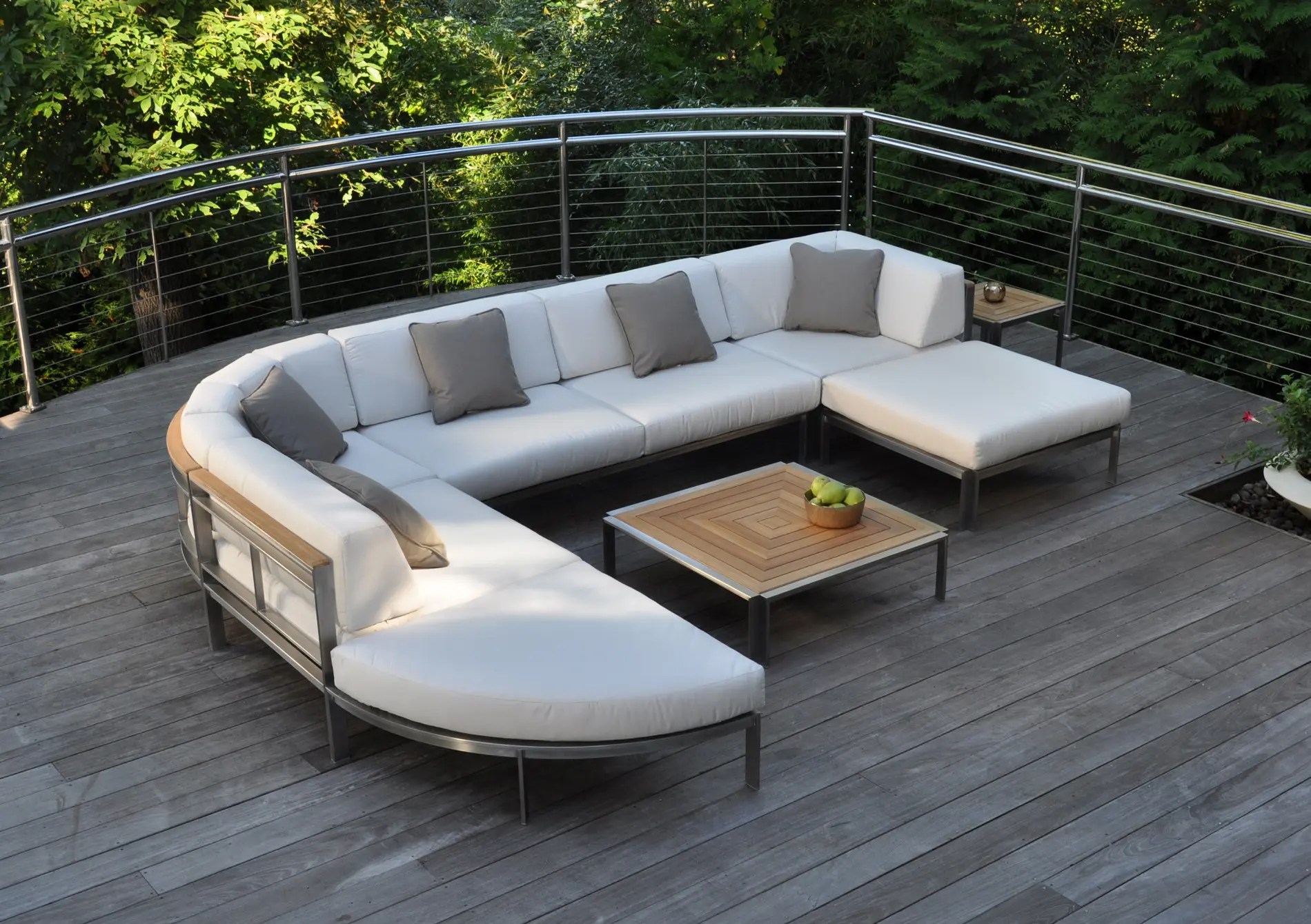 Kingsley Bate - Tivoli Sectional