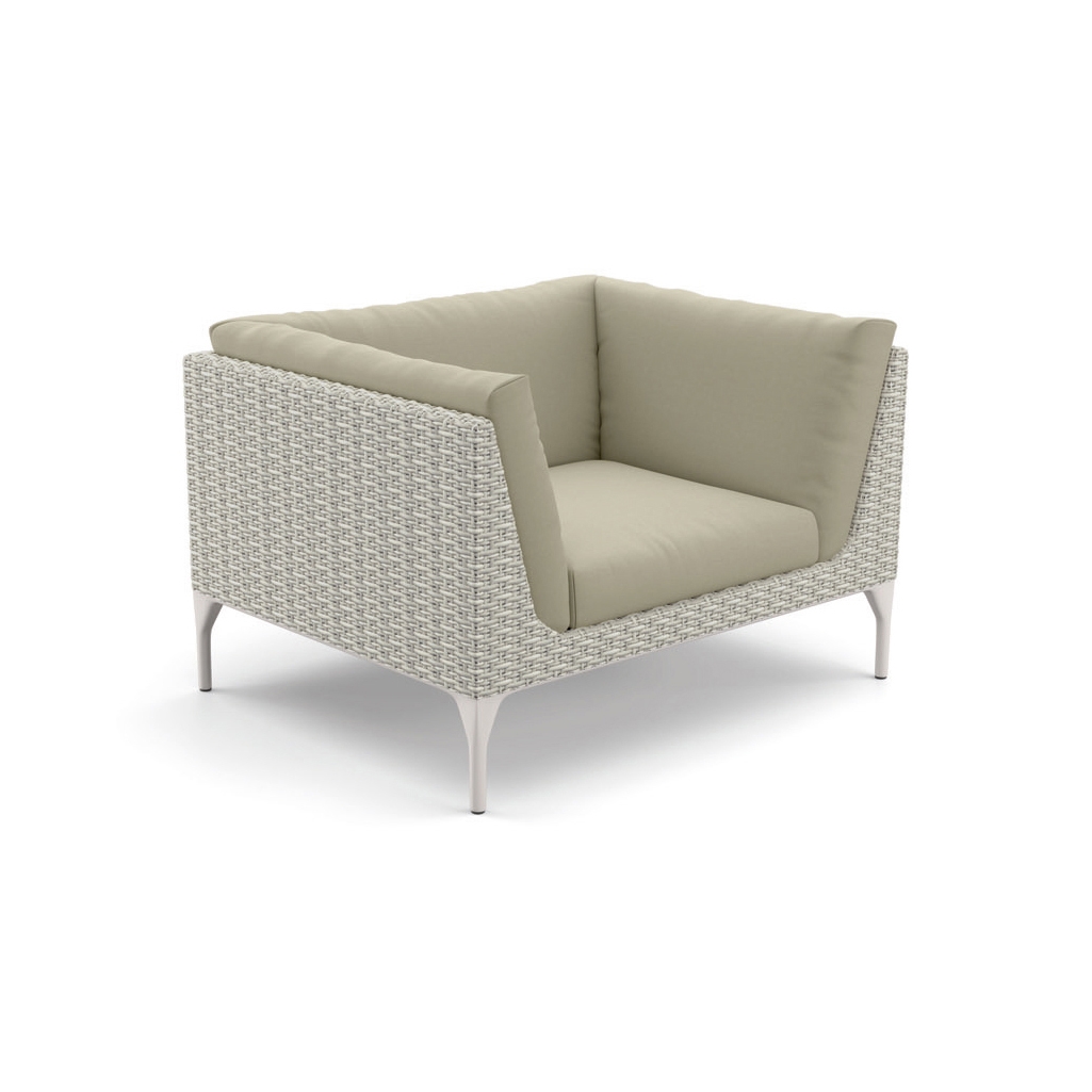 Display product MU Lounge chair from manufacturer DEDON