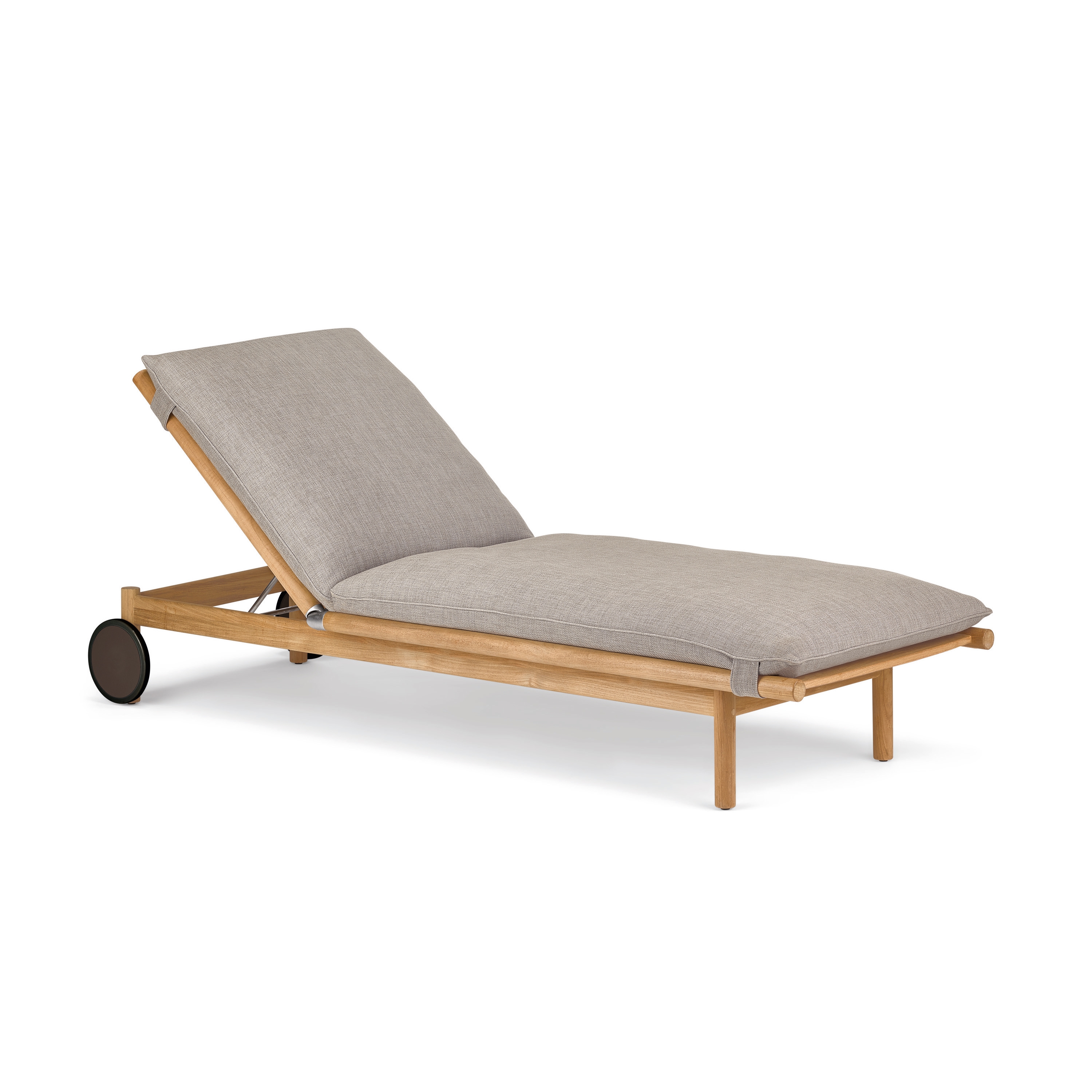 Display product TIBBO Beach Chair from manufacturer DEDON