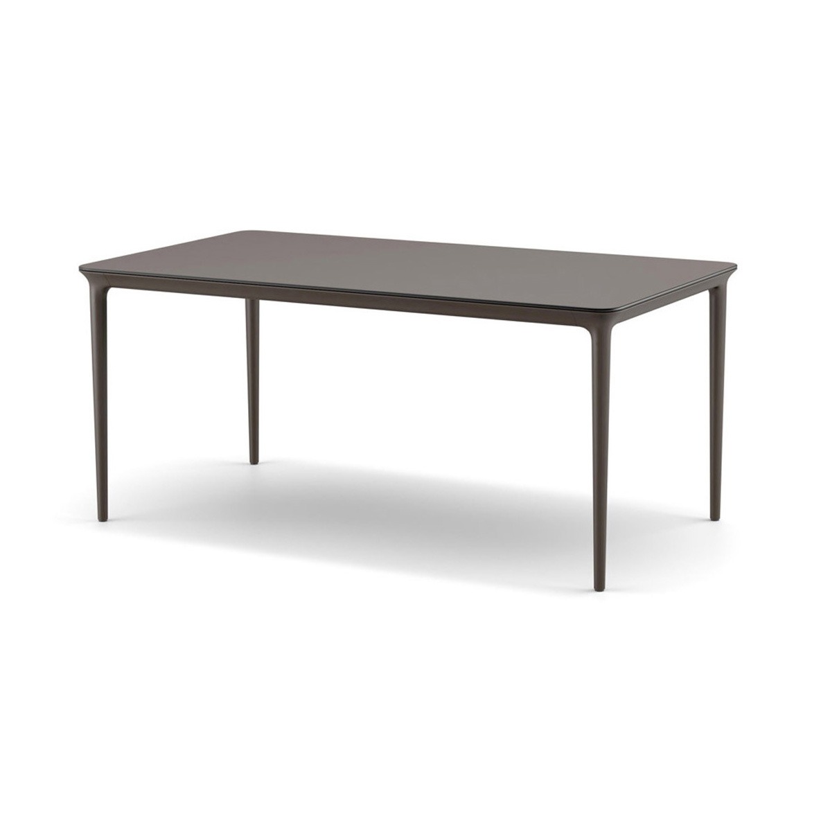 Display product BELLMONDE Dining table M from manufacturer DEDON