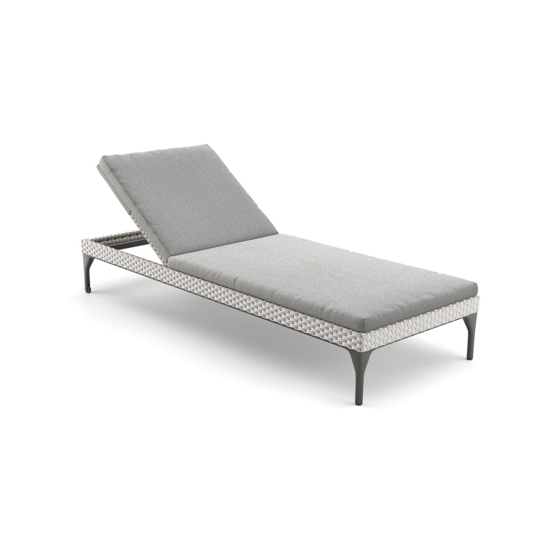Display product MU Beach chair from manufacturer DEDON