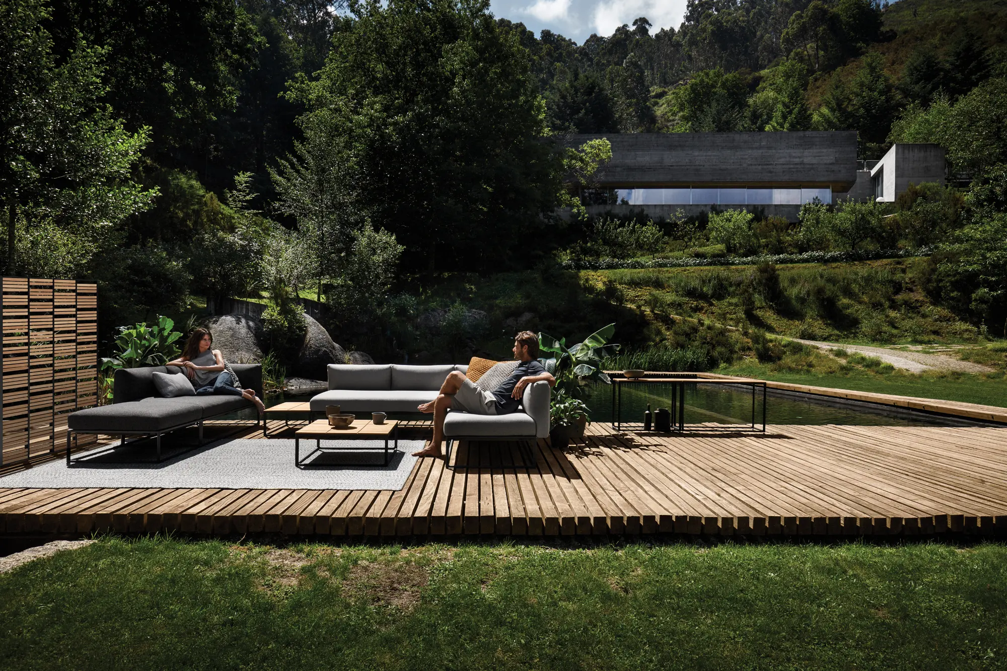 Gloster Furniture GmbH - Maya Nero Ceramic Console Table Meteor