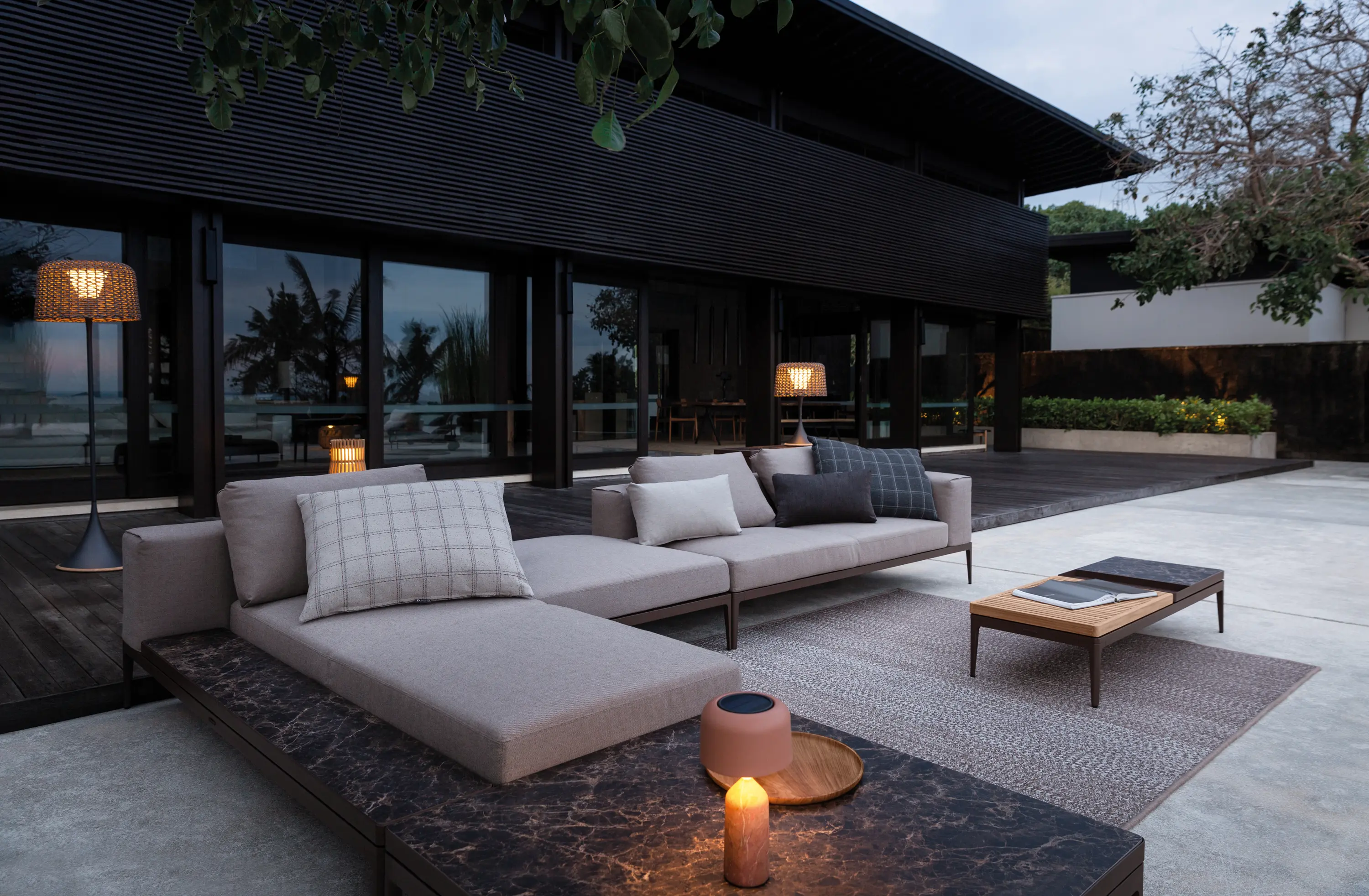 Gloster Furniture GmbH - Grid Left / Right End Table Unit