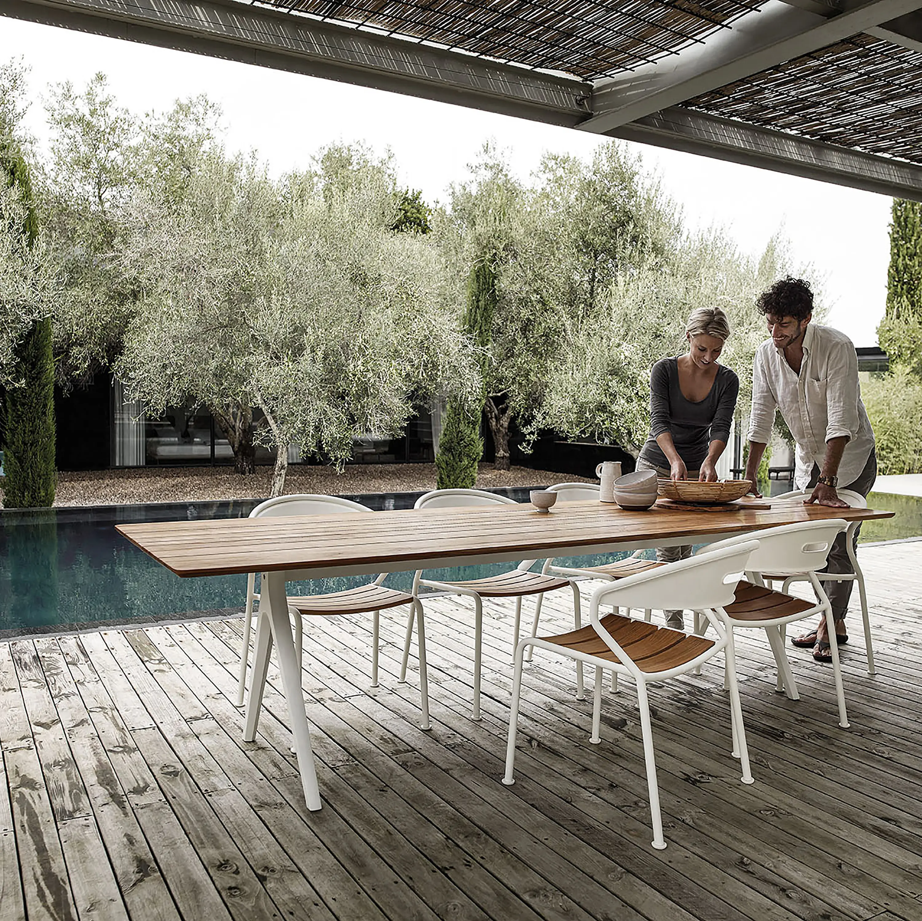 Gloster Furniture GmbH - Split Dining Table