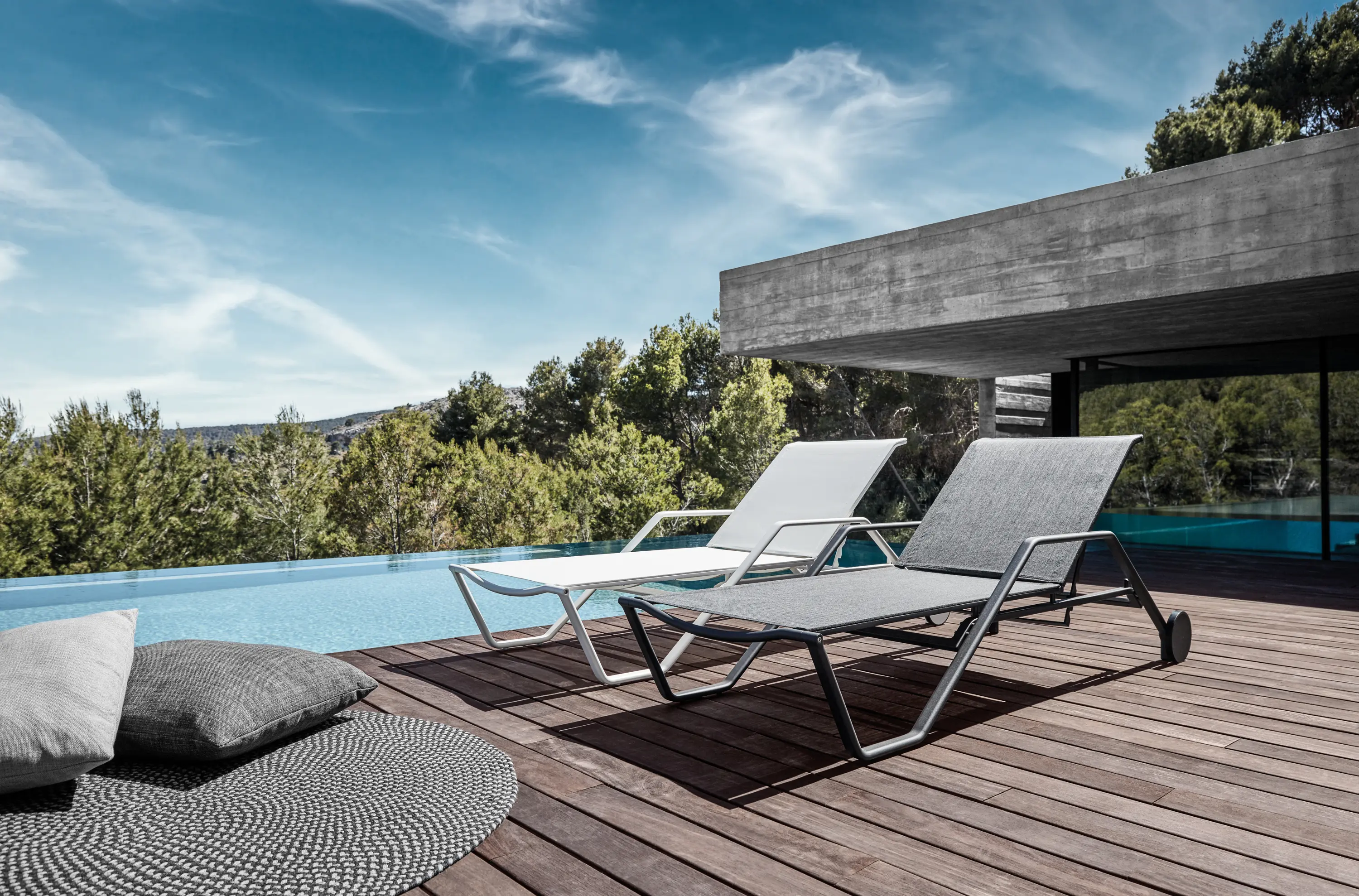 Gloster Furniture GmbH - 180 Stacking Lounger