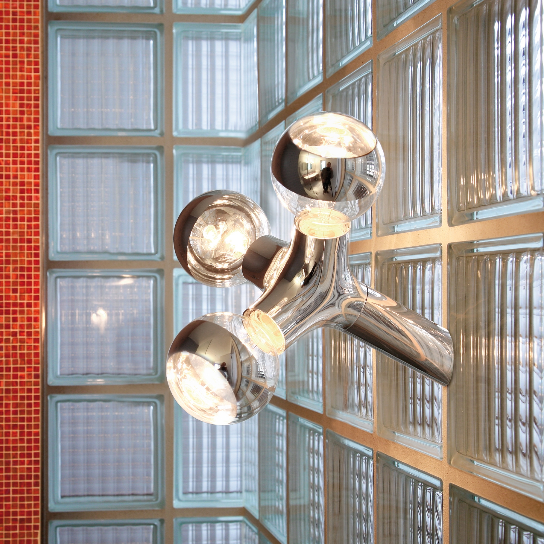 DNA wall / ceiling single