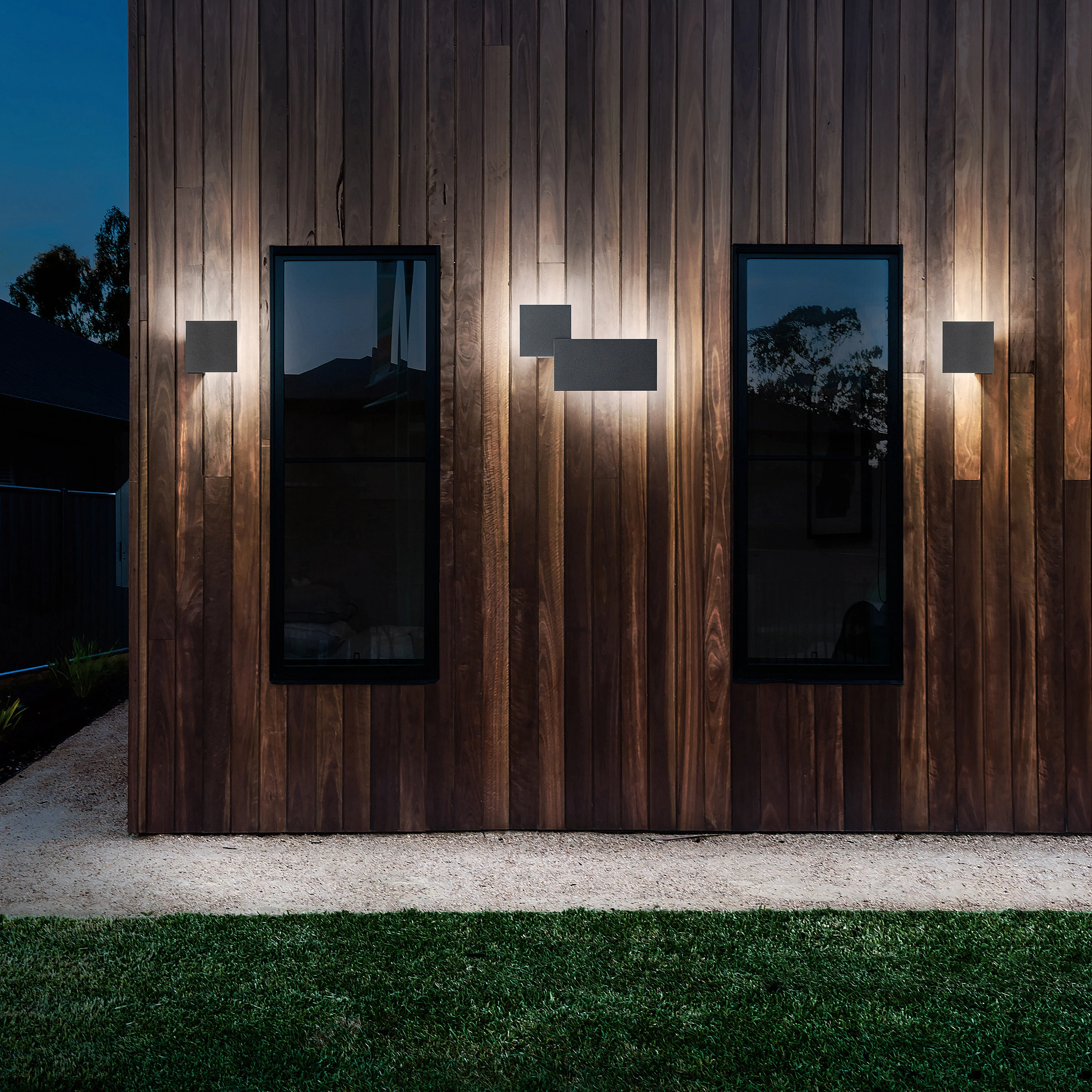 OUTDOOR LAMPS