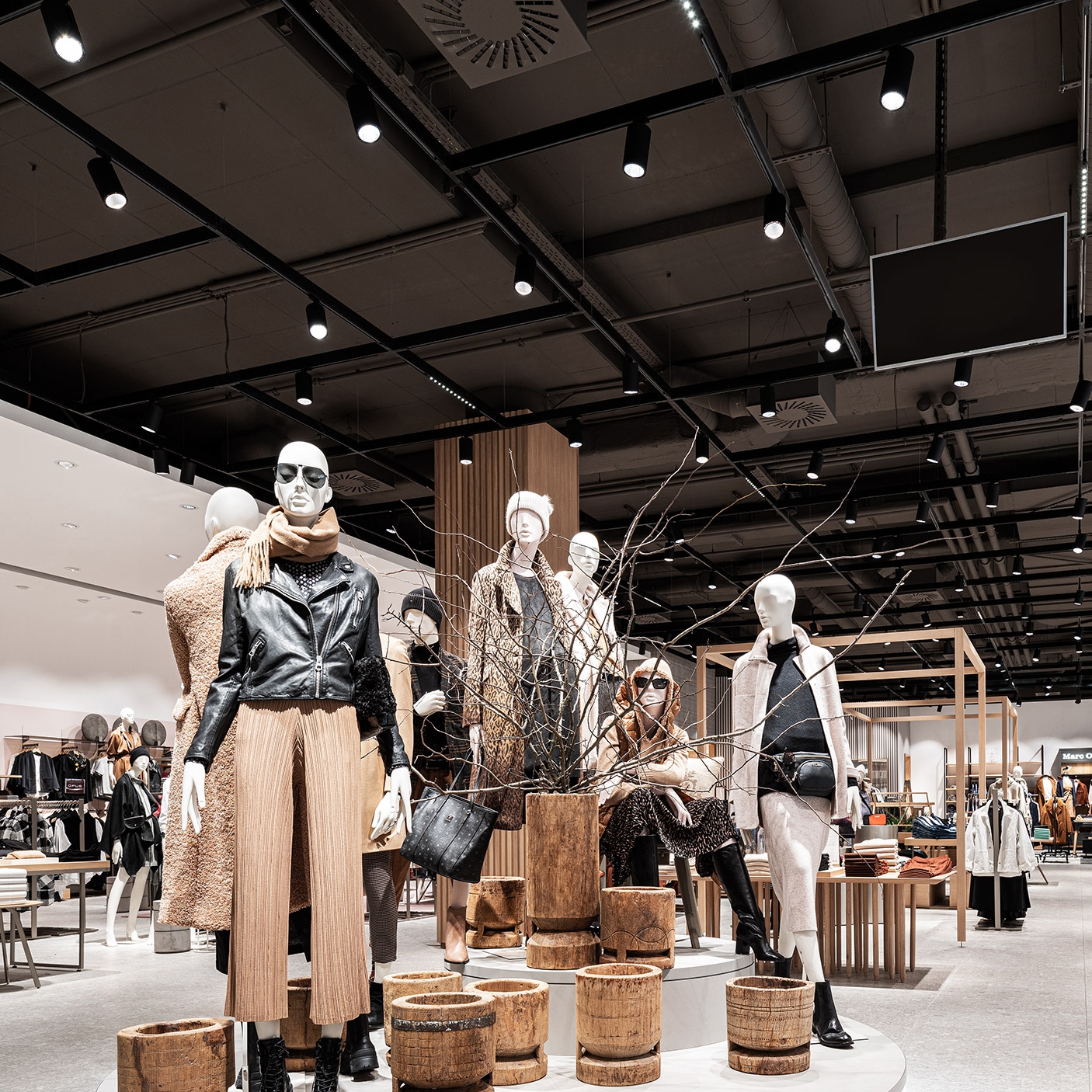 RETAIL
