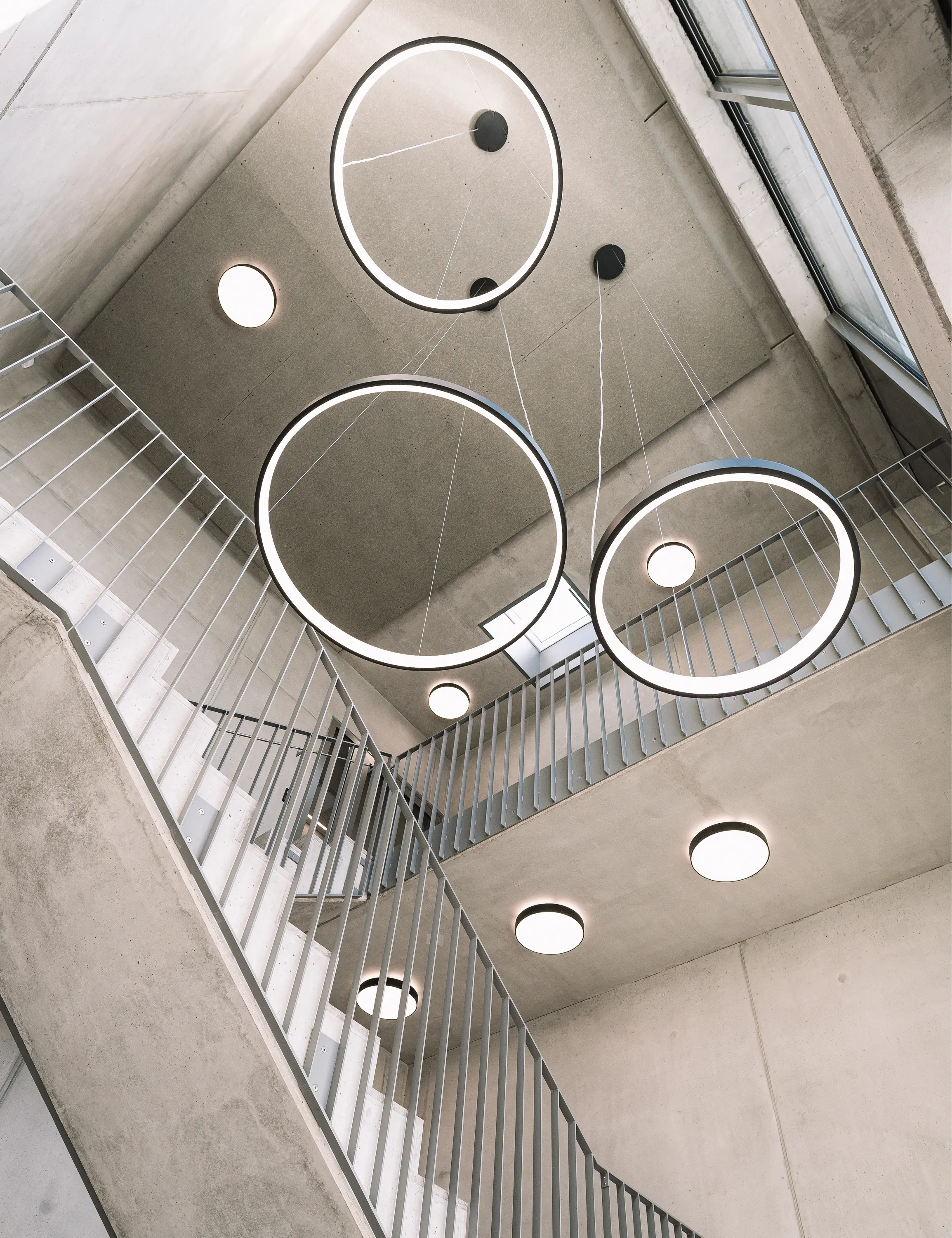 XAL - INO circle suspended