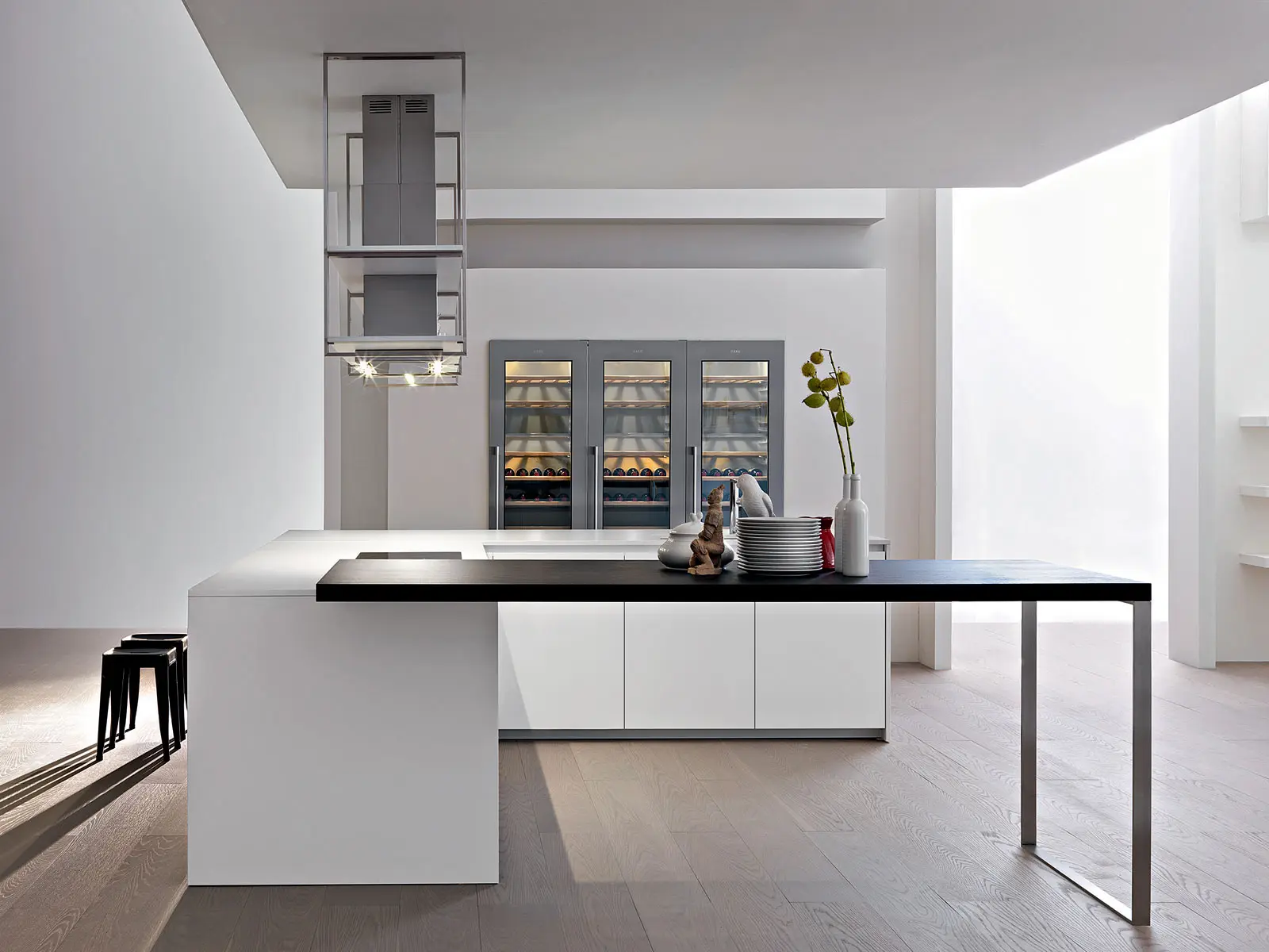 Dada - Hi-Line 6 (b)