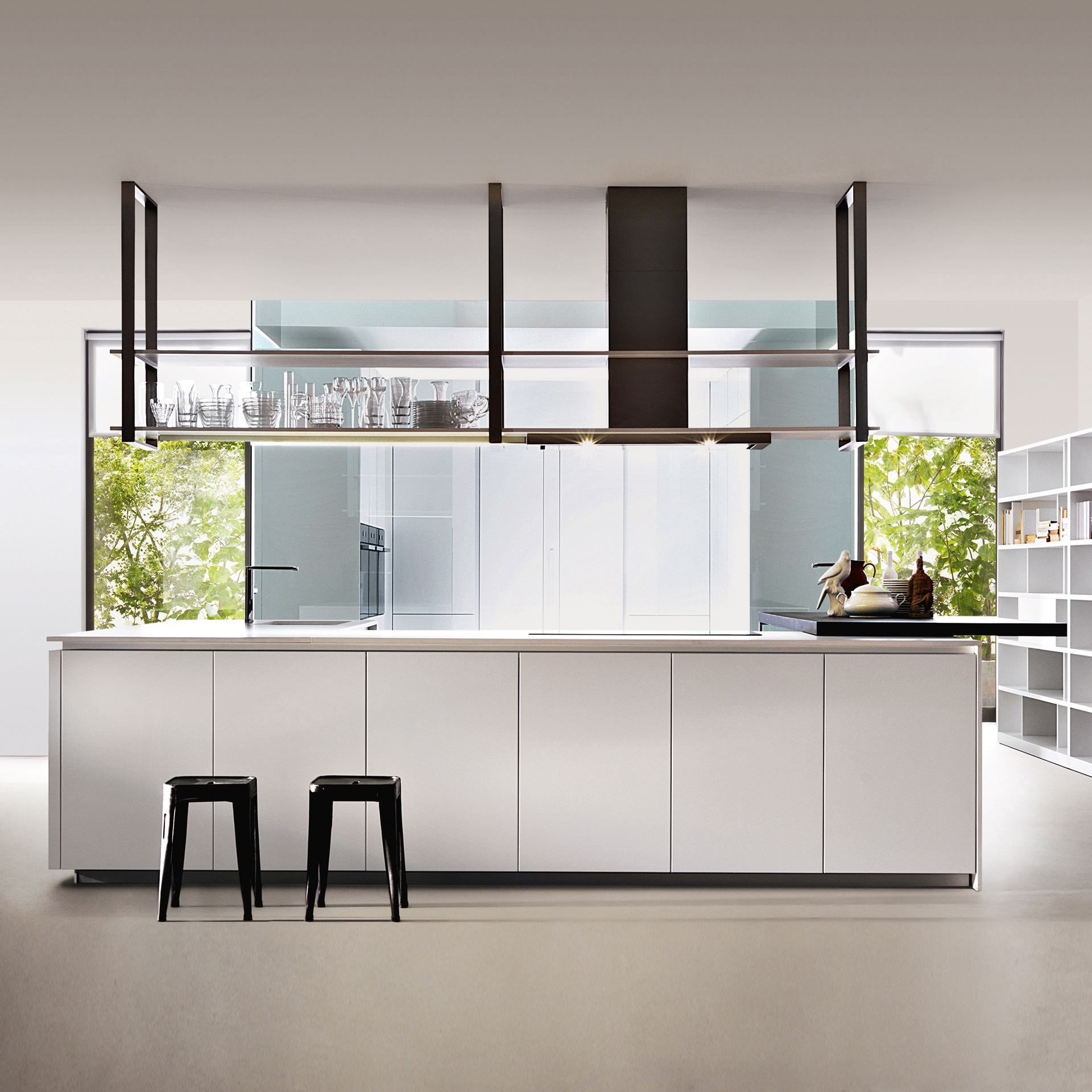 Mostrar el producto Hi-Line 6 fitted kitchen with an island in white del fabricante Dada