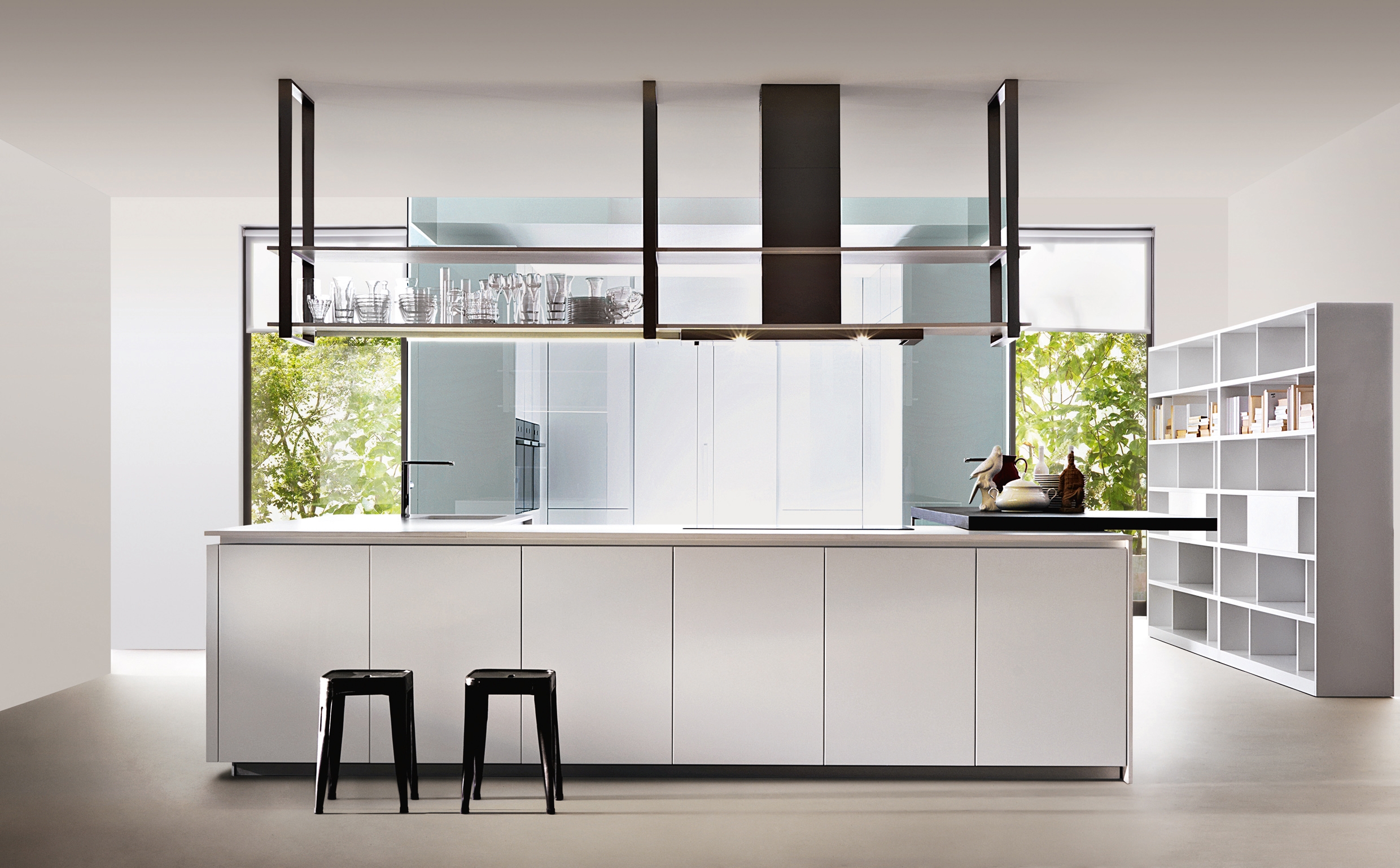 Display product Hi-Line 6 fitted kitchen with an island in white from manufacturer Dada