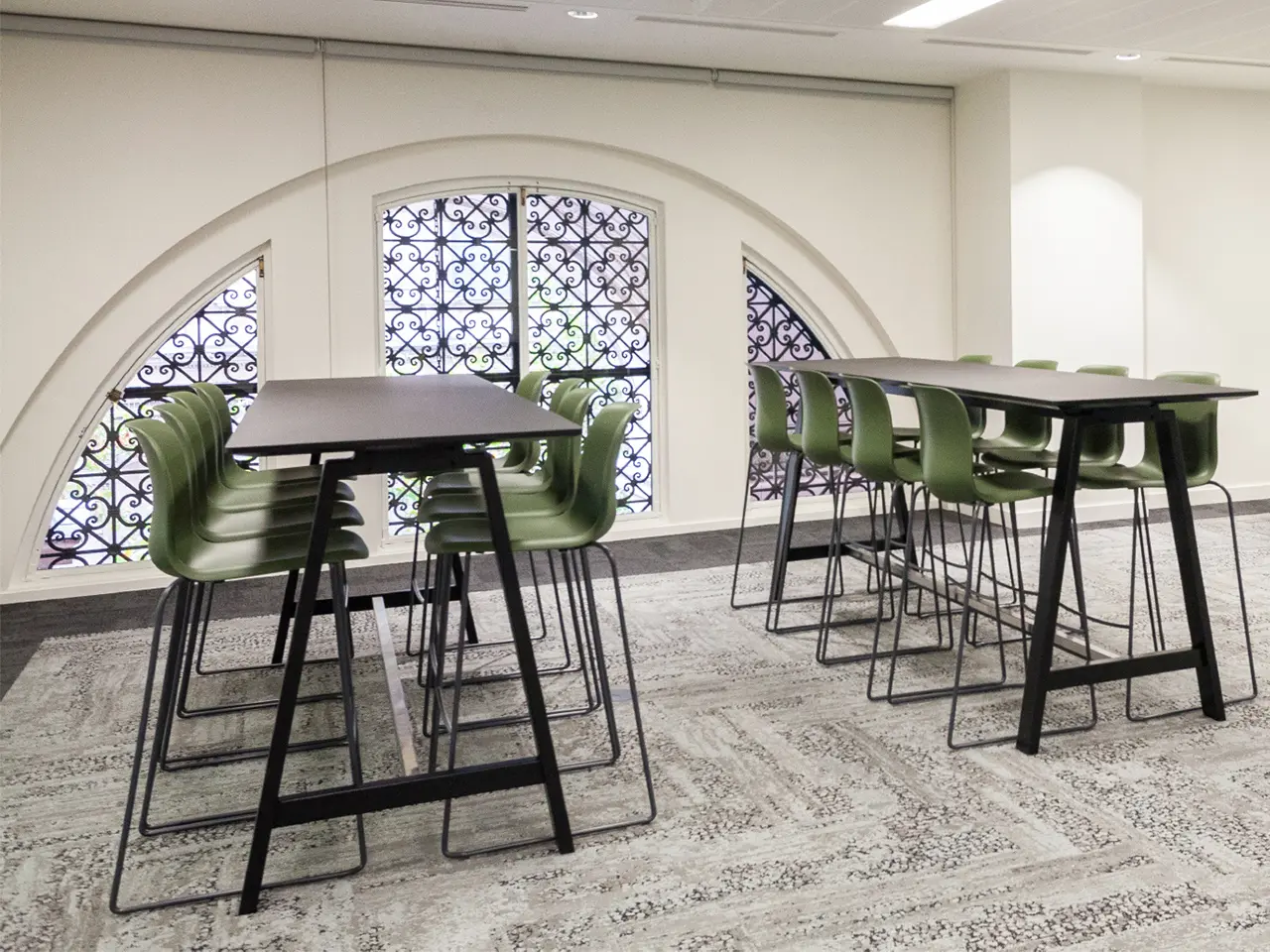 HOWE - SixE BARSTOOL