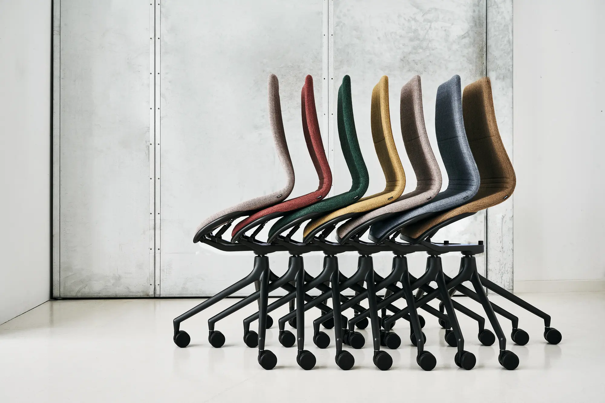 HOWE - AS100 SIDE CHAIR