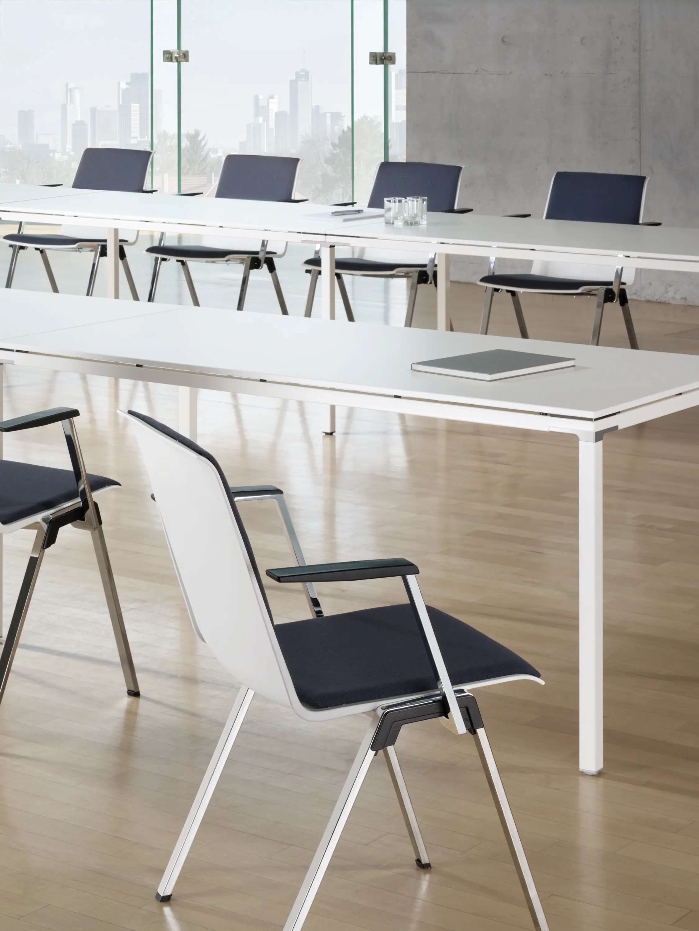 König+Neurath - PUBLICA Bench