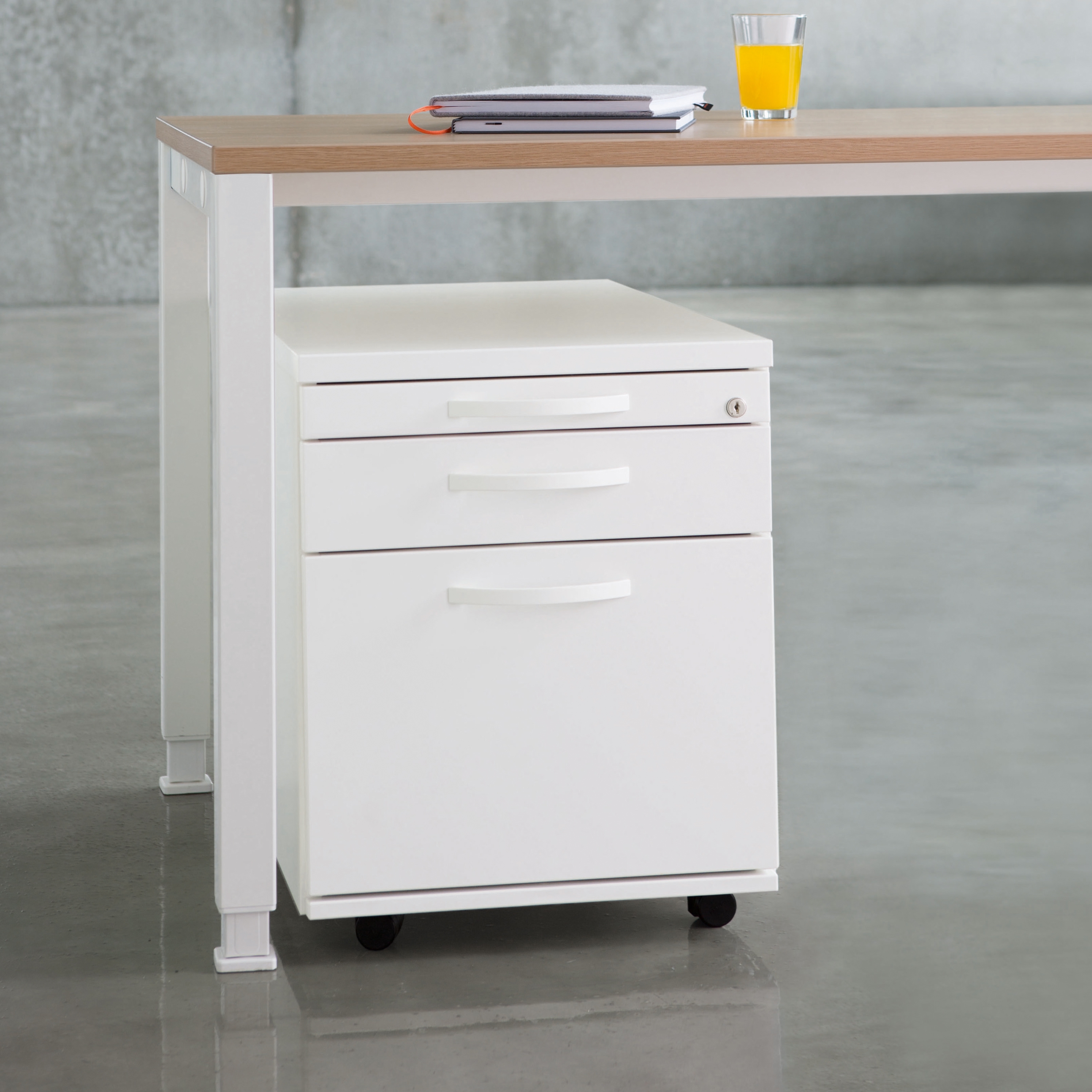 Display product PEDESTAL from manufacturer König+Neurath