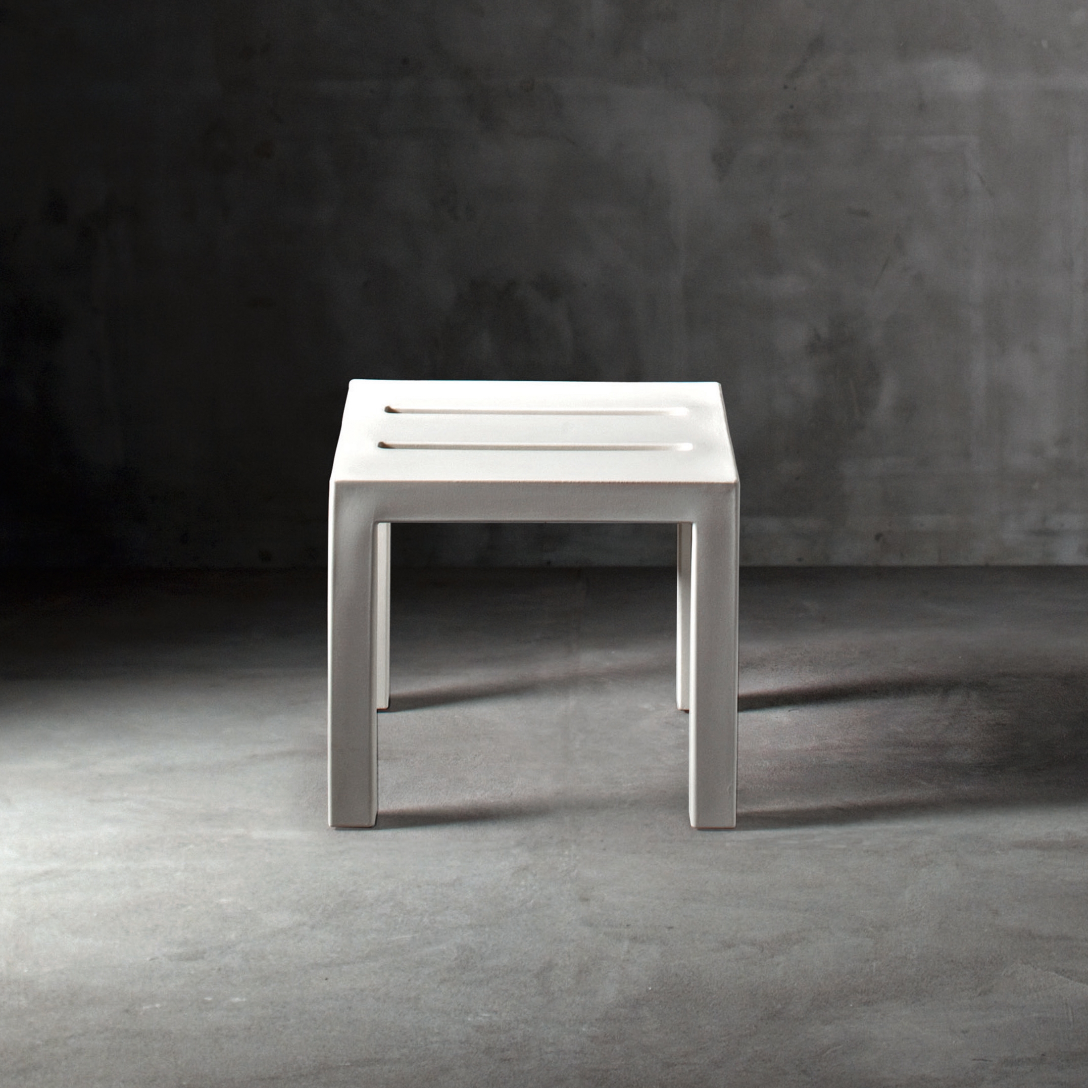 Display product Handy45 from manufacturer Serralunga