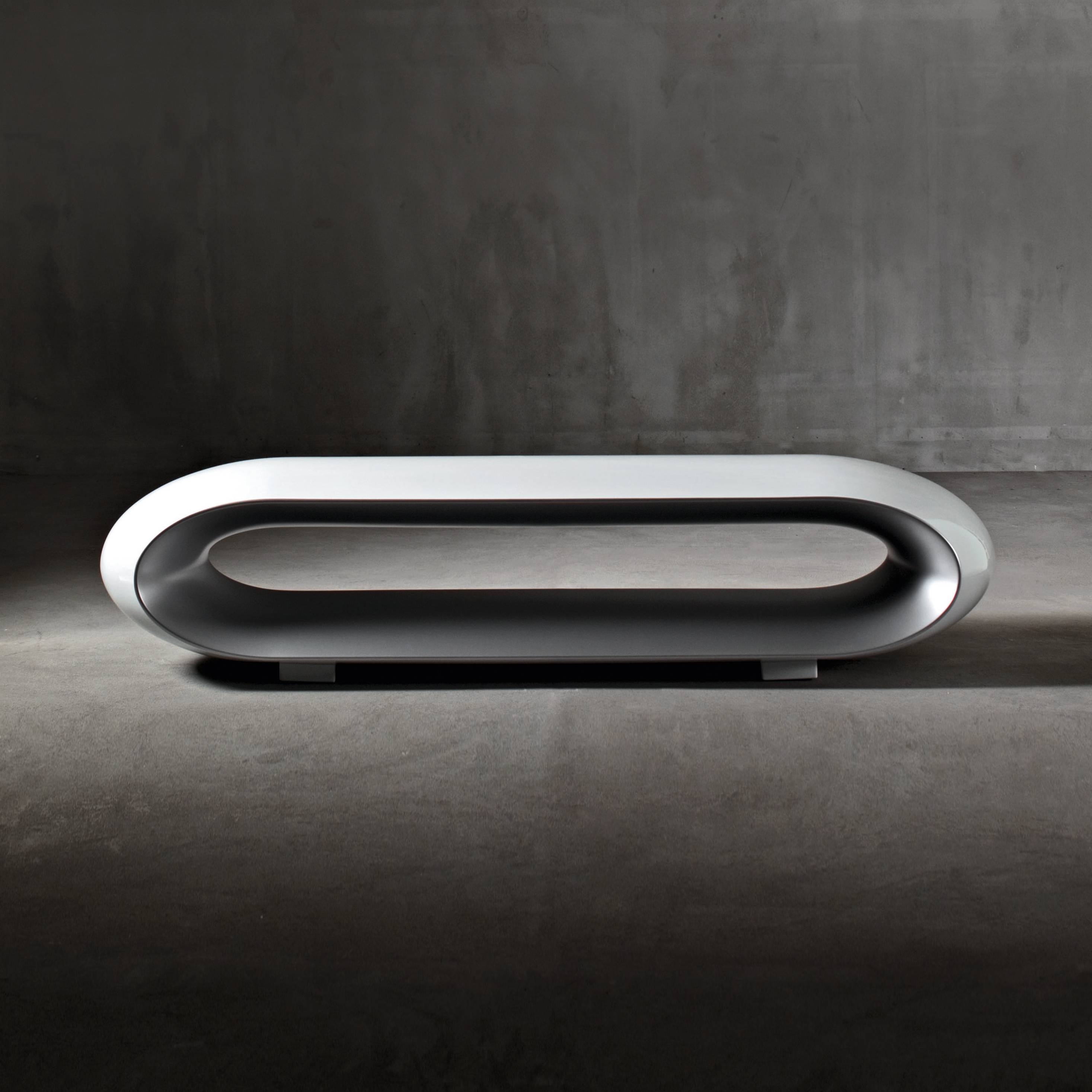 Display product Loop from manufacturer Serralunga