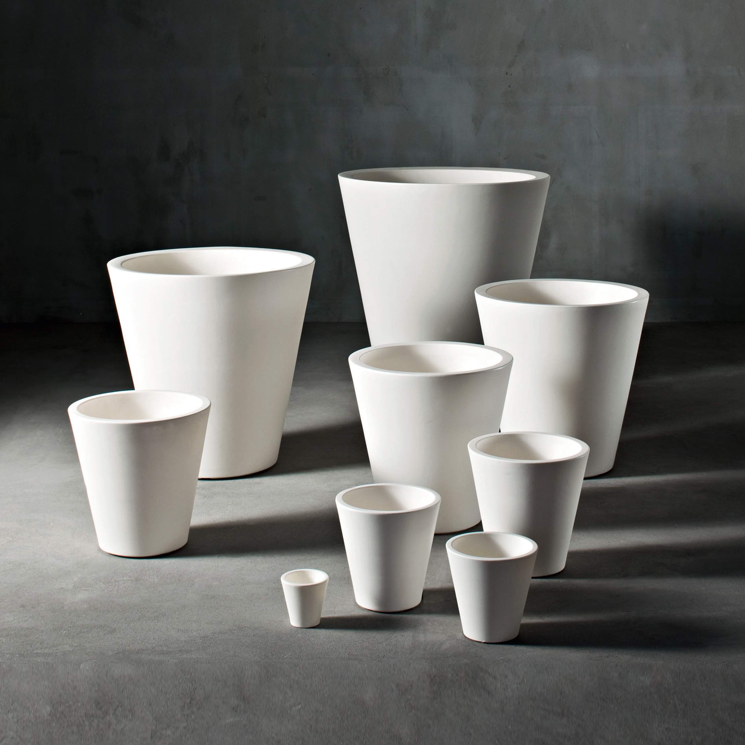 Vertoon produk New Pot Family van vervaardiger Serralunga