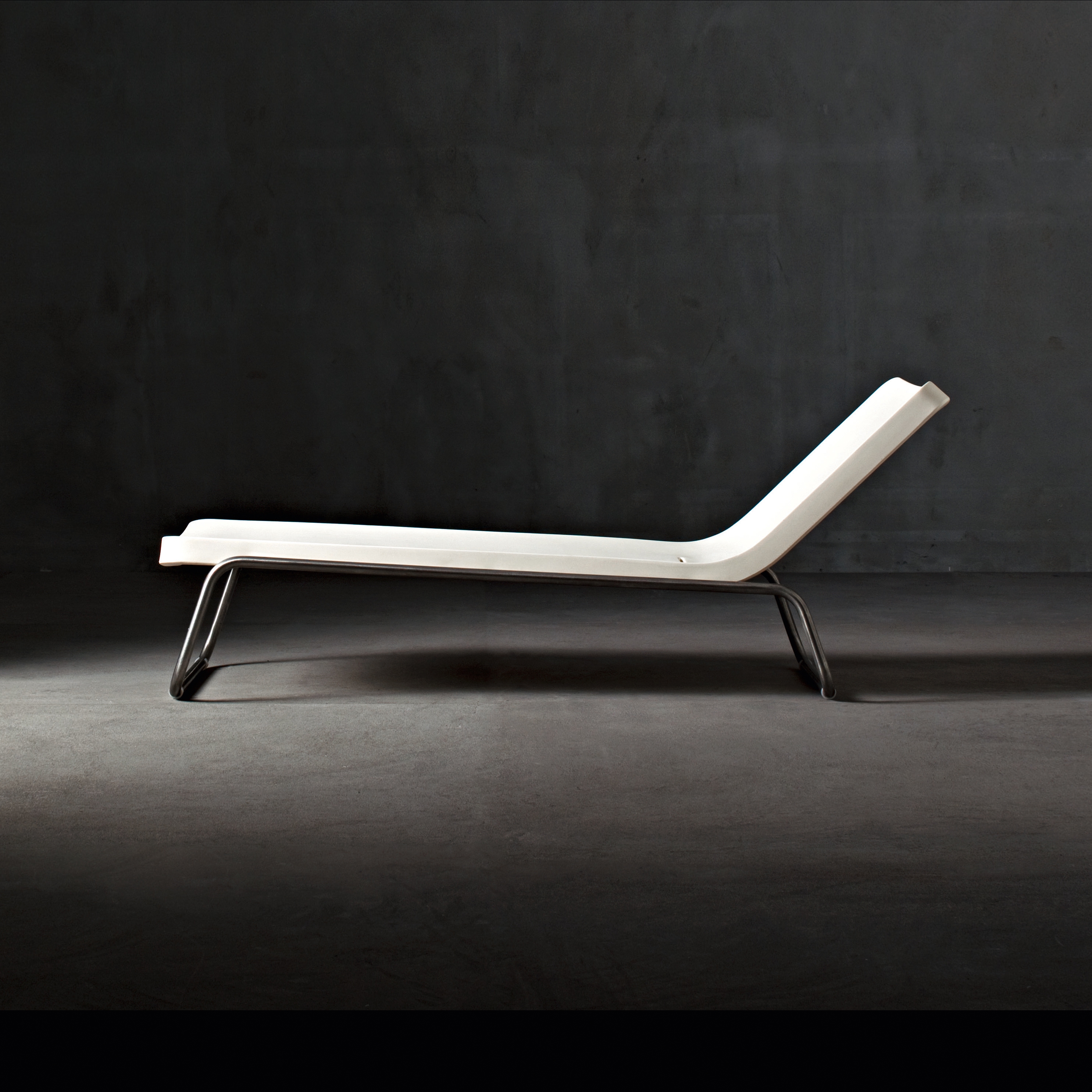 Time Out chaise longue