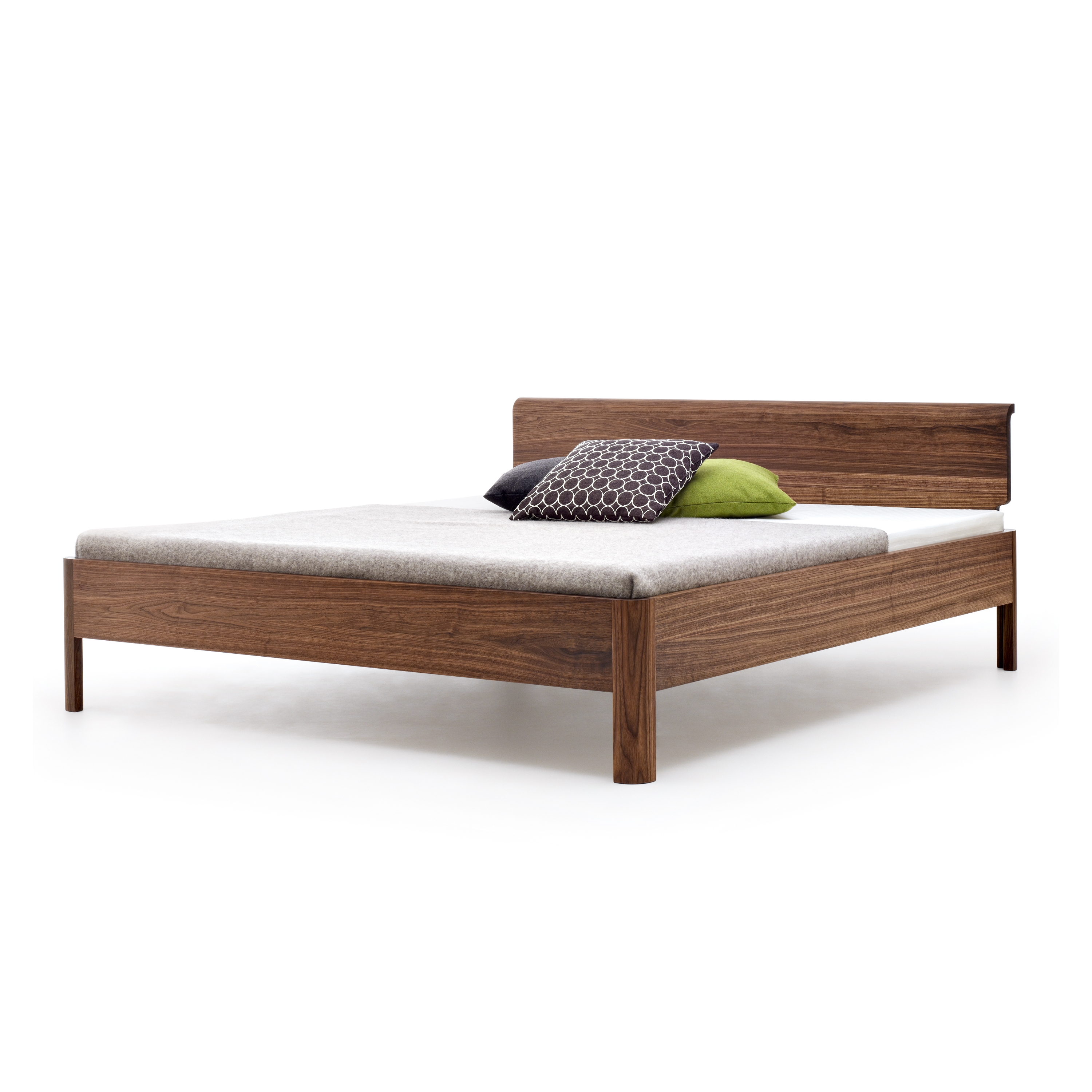 Display product LOOP bed from manufacturer Holzmanufaktur