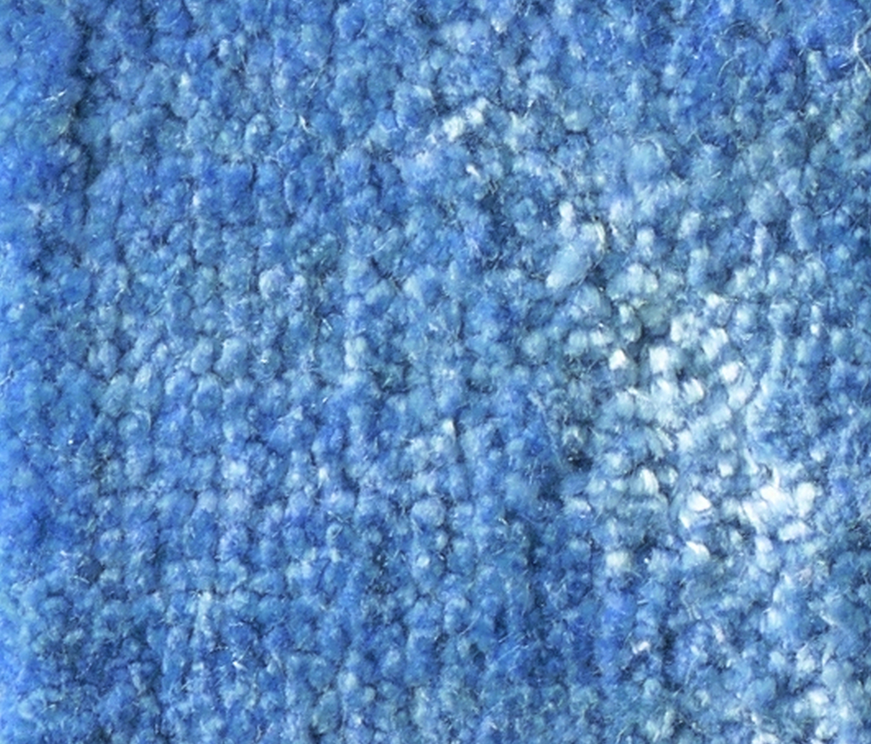 Display product Pure Silk 2506 Moonstone from manufacturer OBJECT CARPET