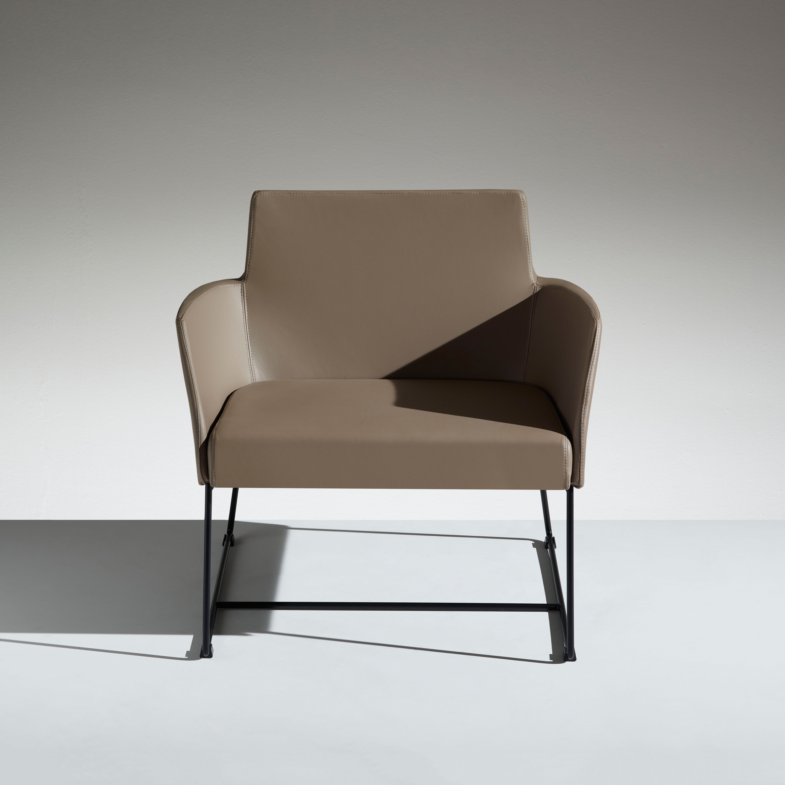 Display product Fleet Lounge Armchair on Slide Base from manufacturer Lamm