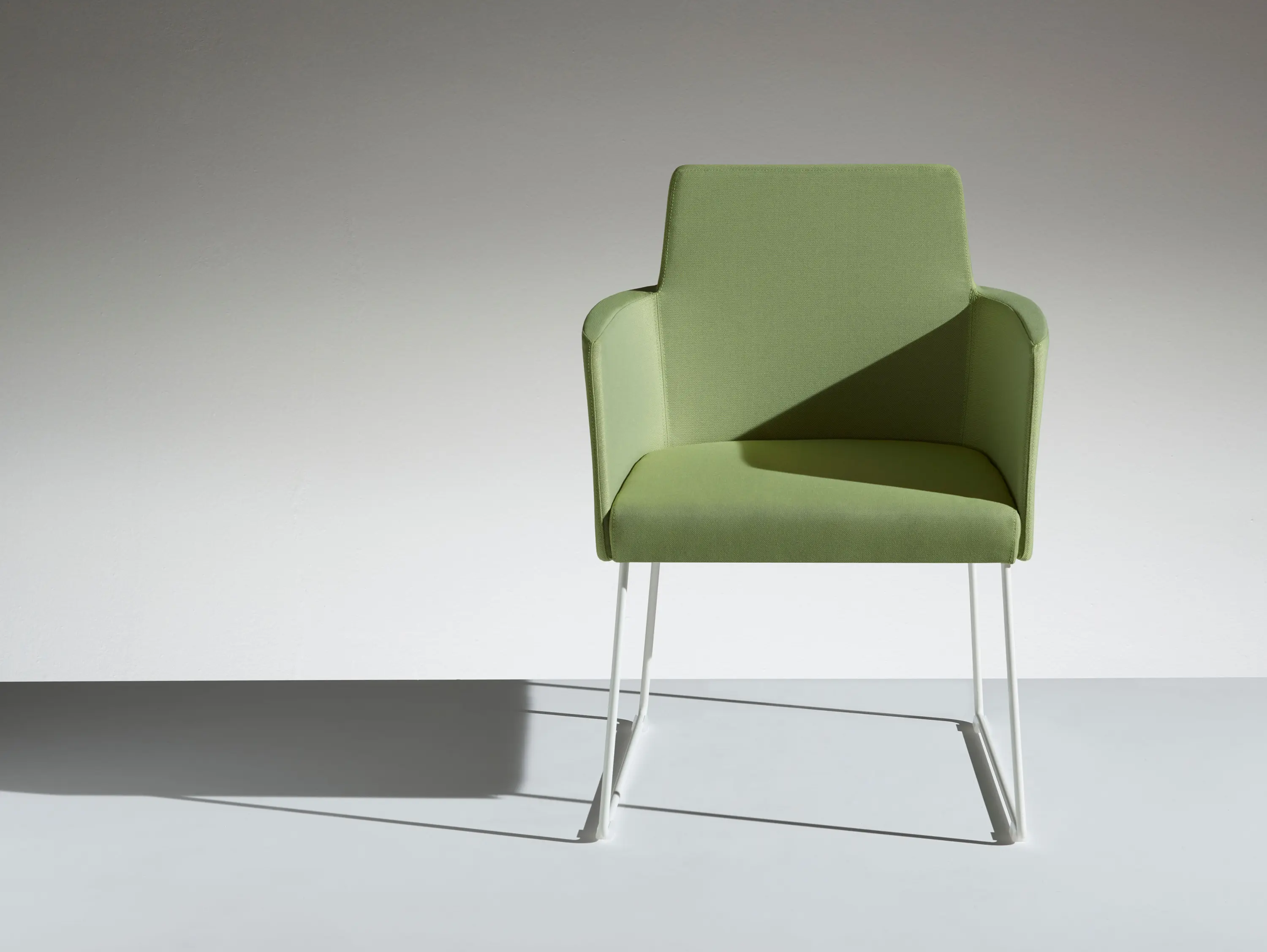 Lamm - Fleet Lounge Armchair on Slide Base