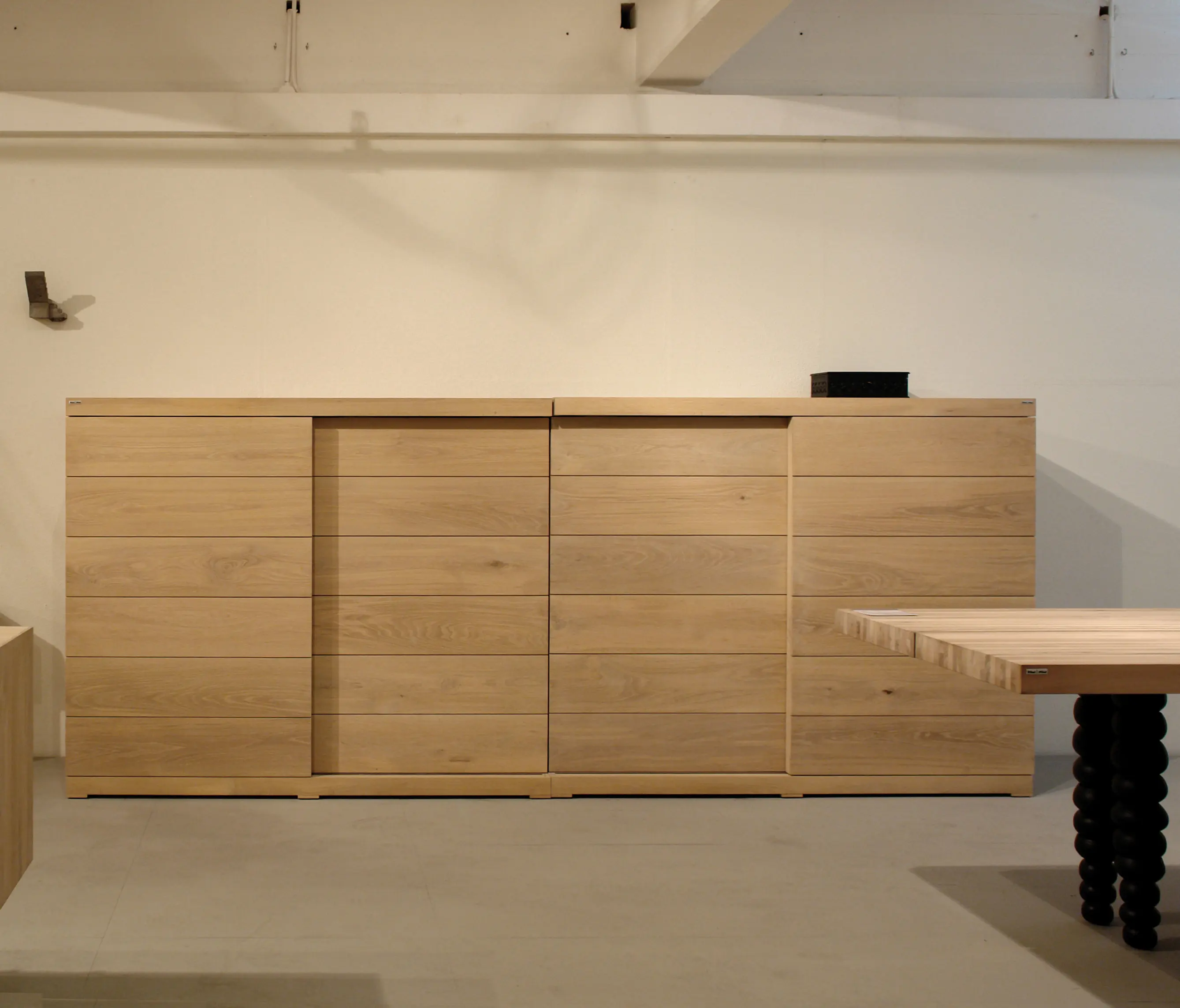 Pilat & Pilat - Sym sideboard