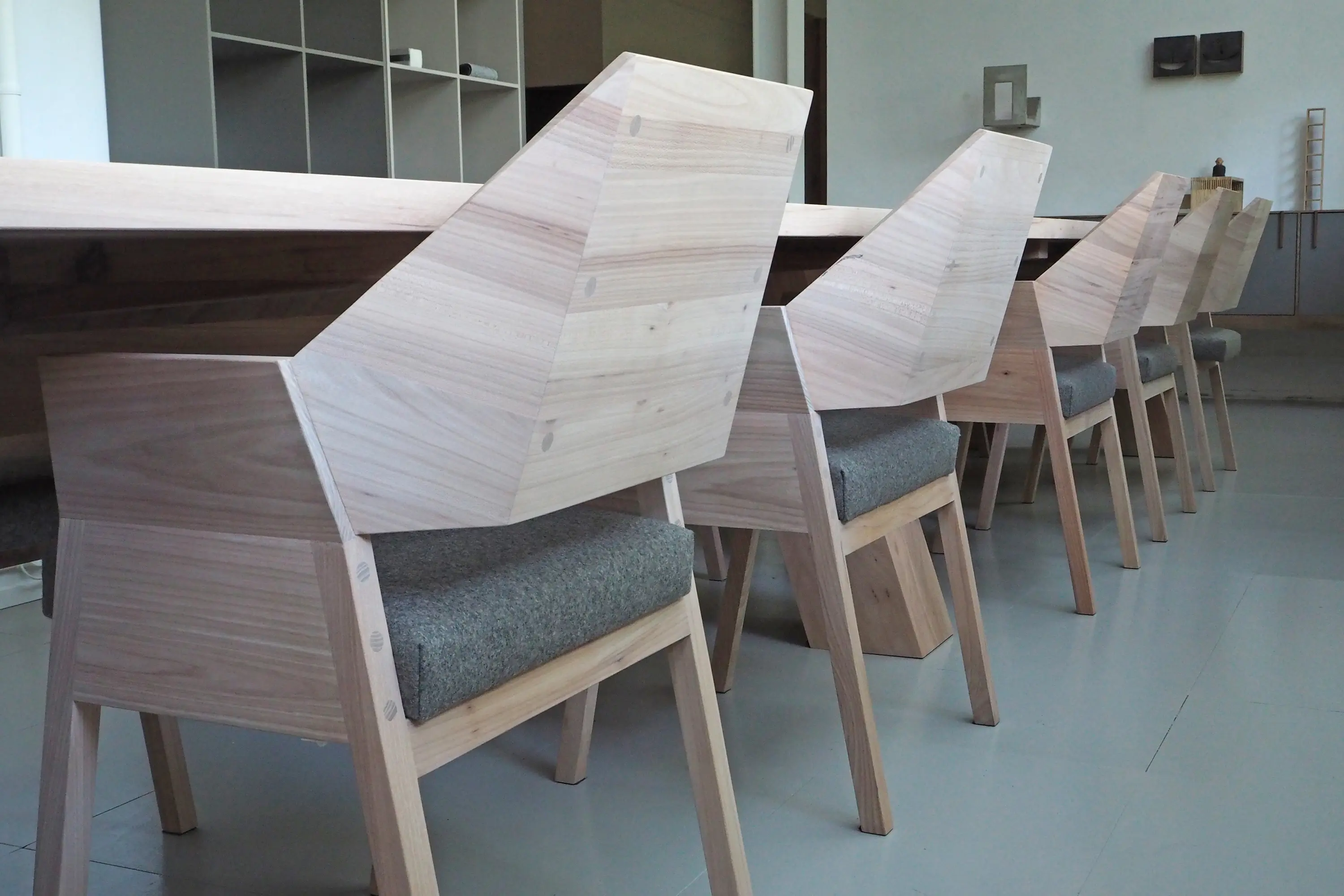 Pilat & Pilat - Jonas table
