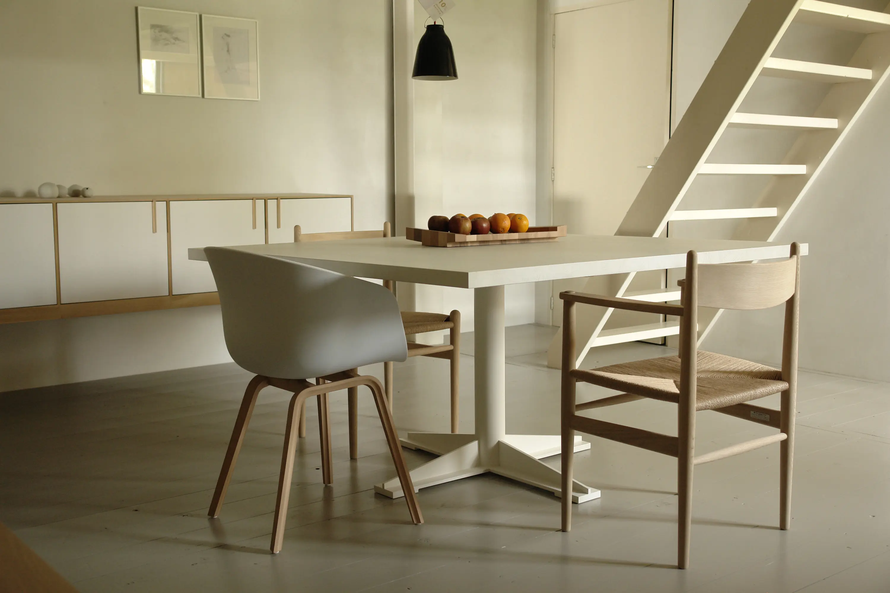 Pilat & Pilat - Dirk Jisk table