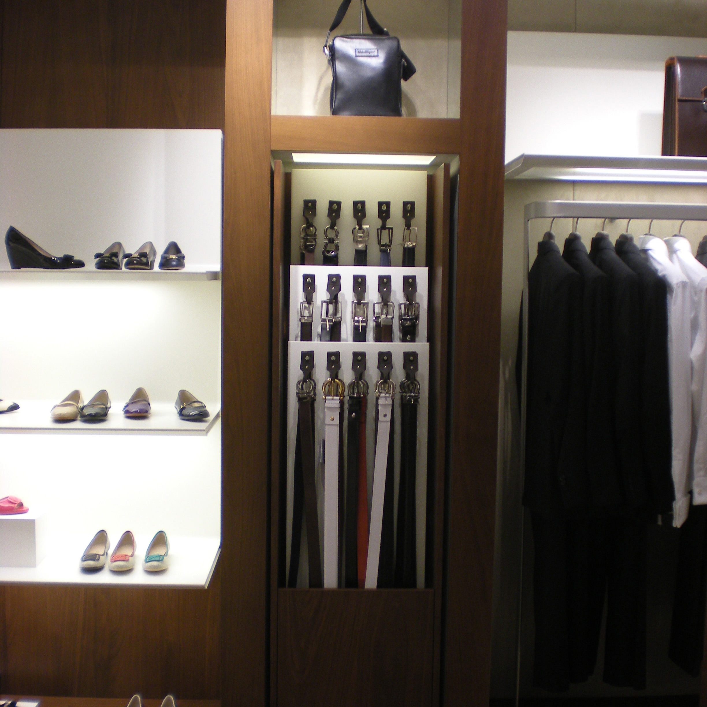 Display product Bespoke Display Unit For Clothes Shop from manufacturer YDF