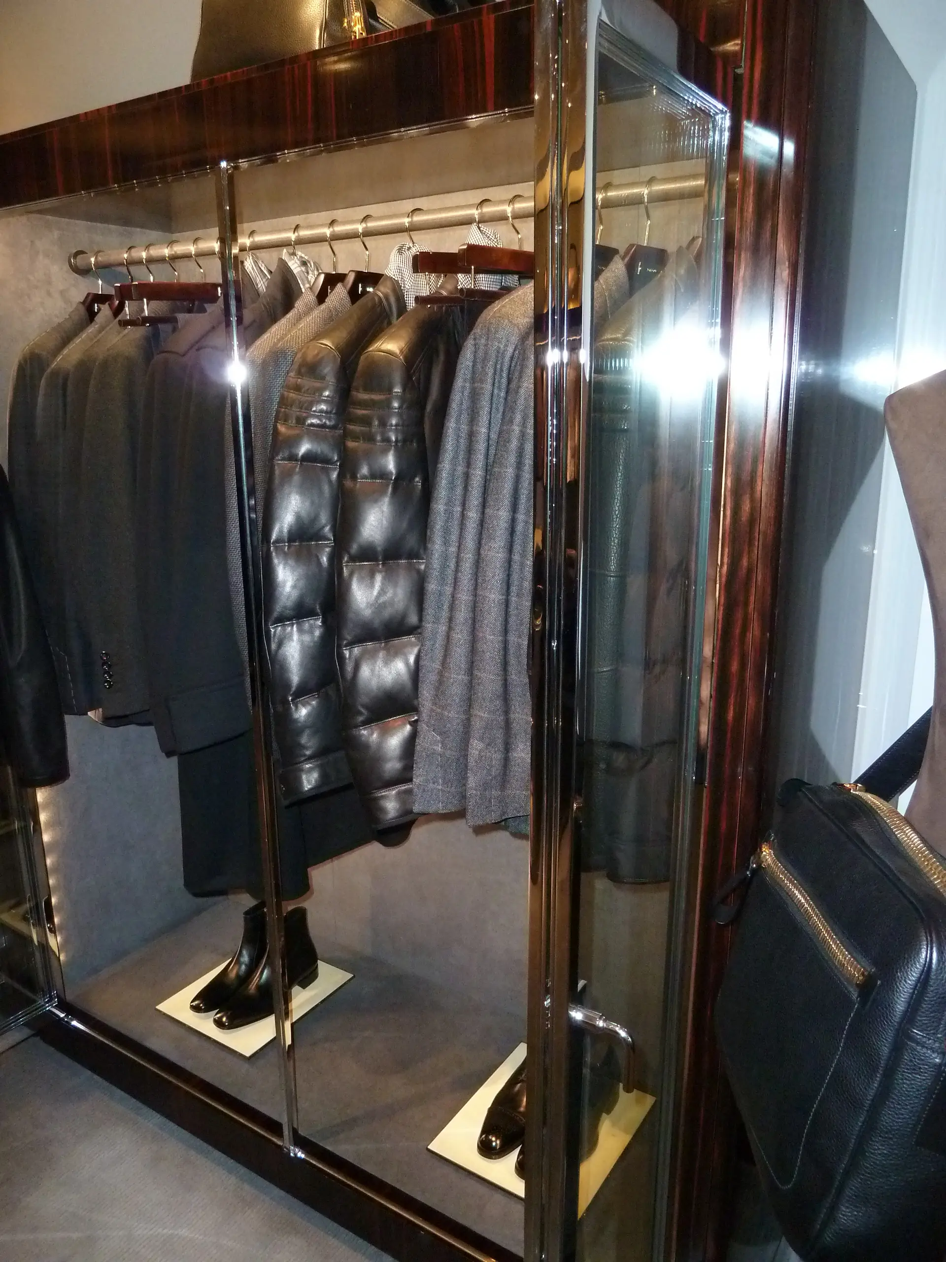 YDF - Clothes Rail In Metal