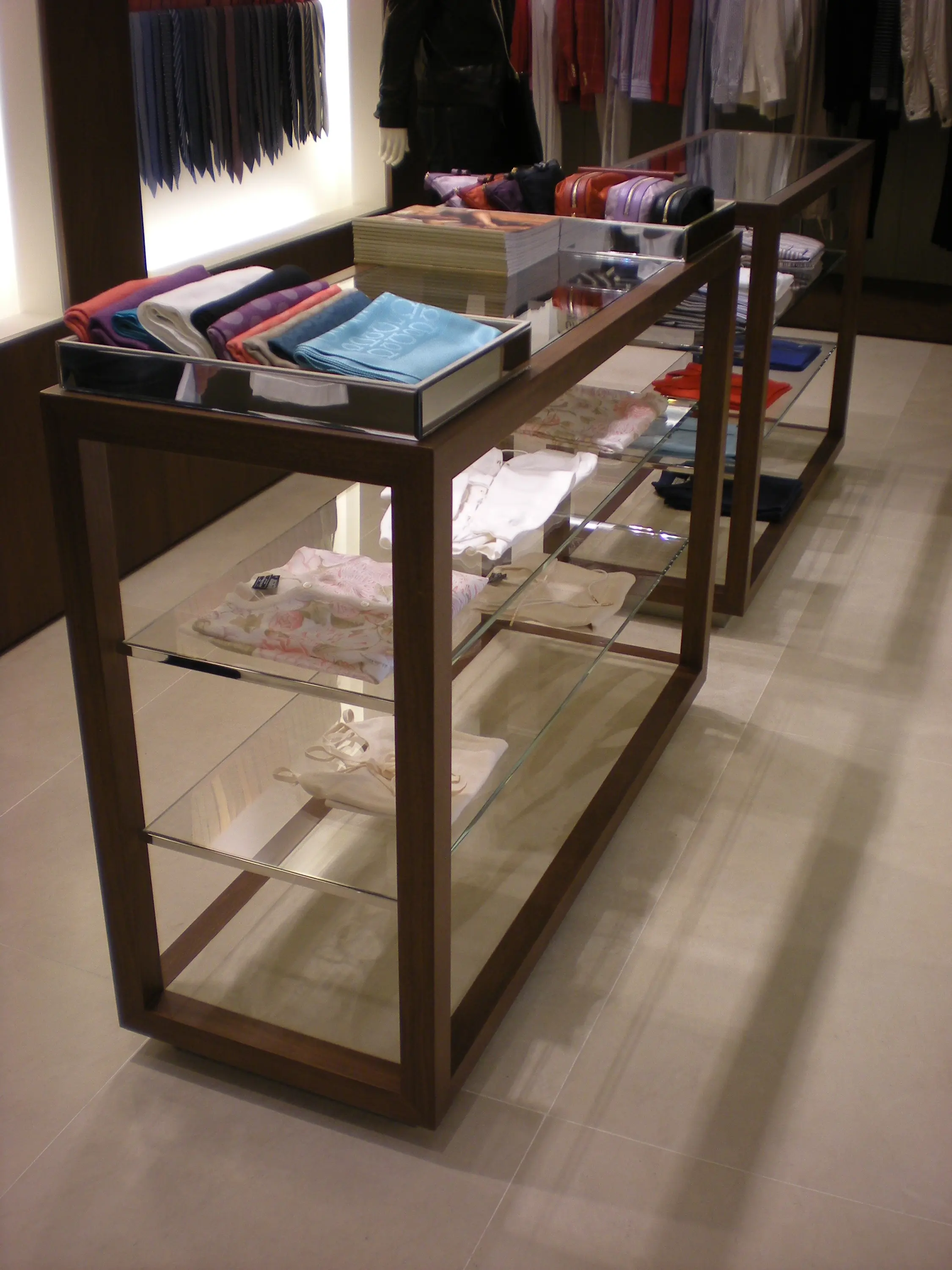 gallery-slide-0