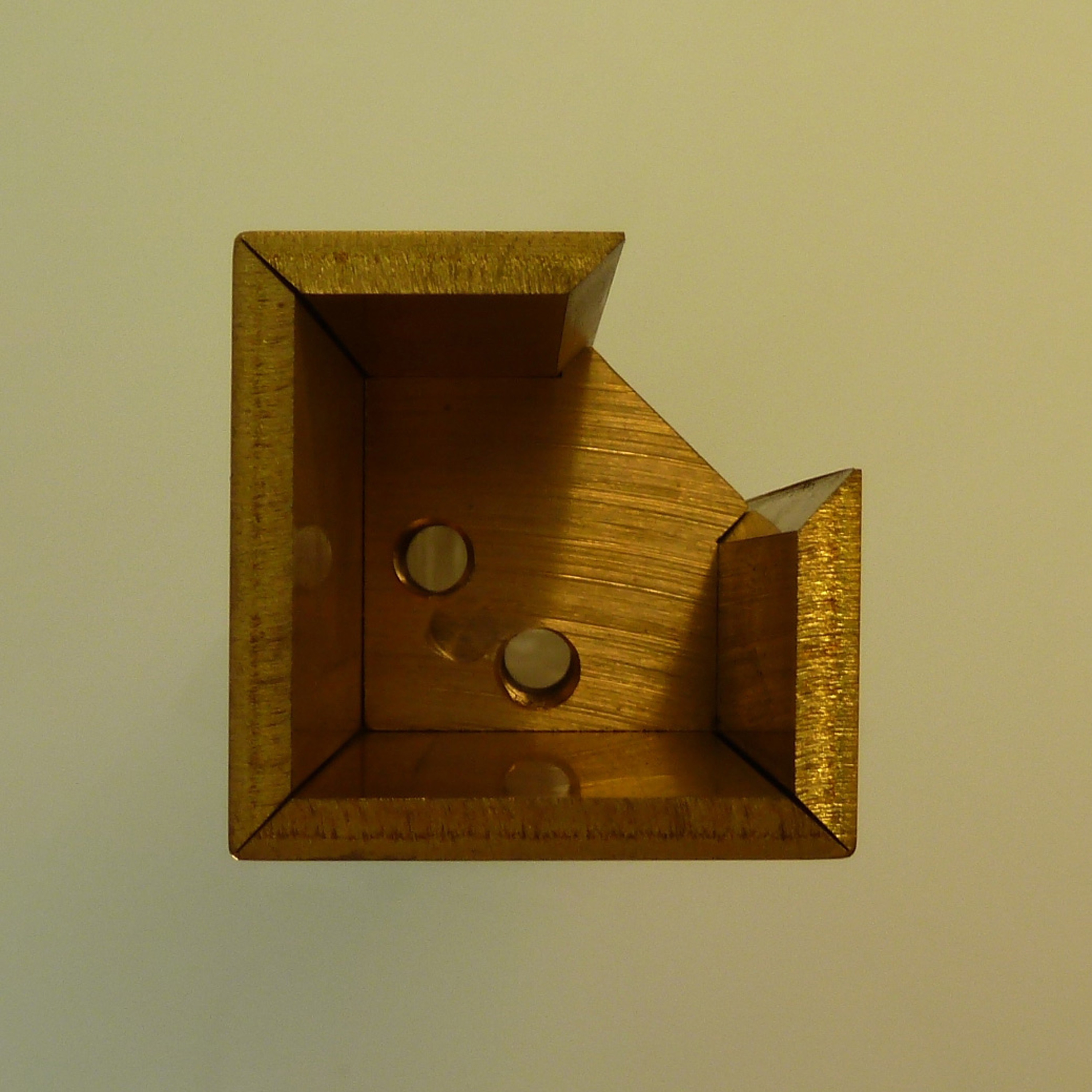 Display product Custom profiles in metal from manufacturer YDF