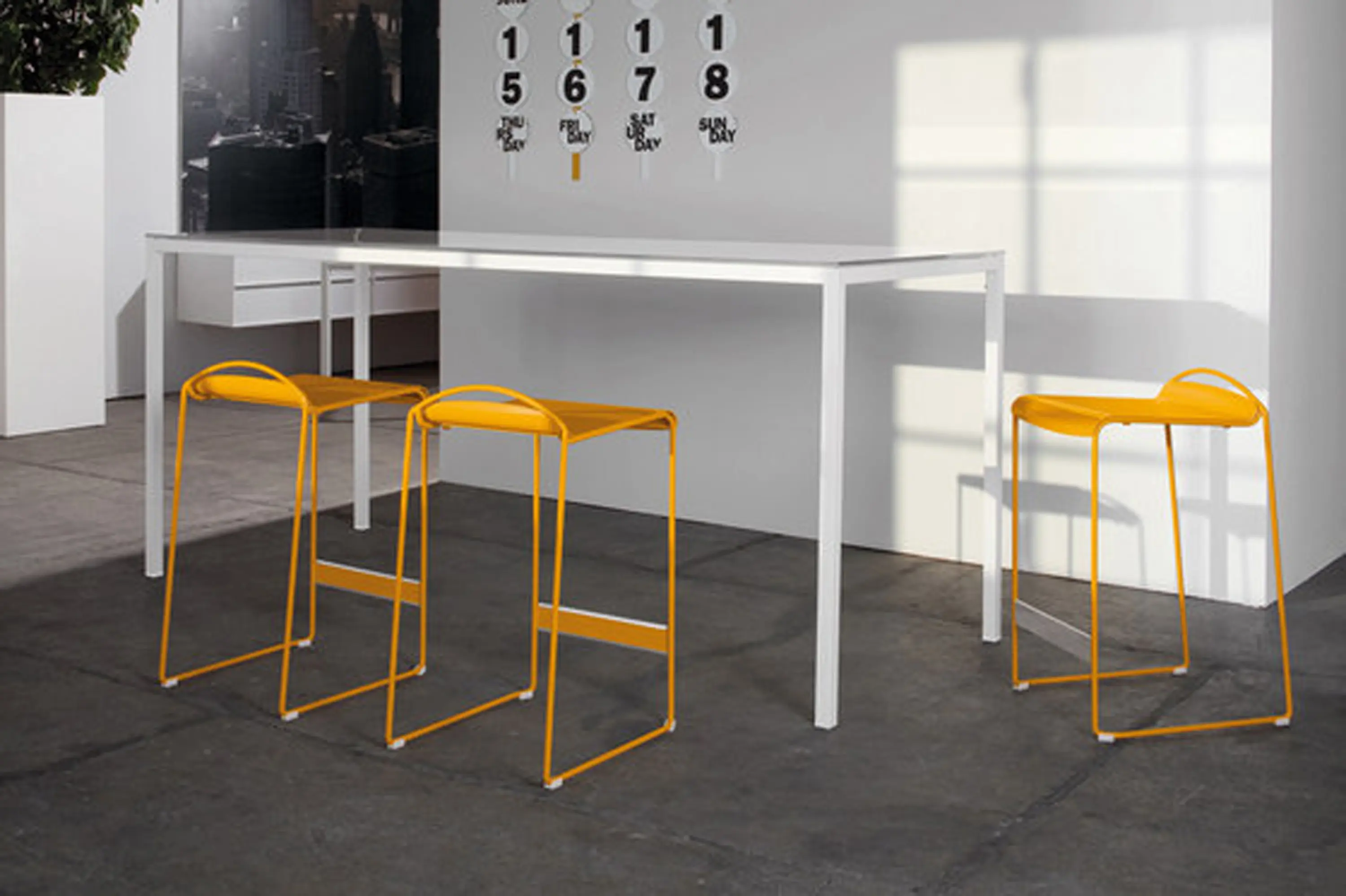 YDF - Ernesto Ice tavolo high table