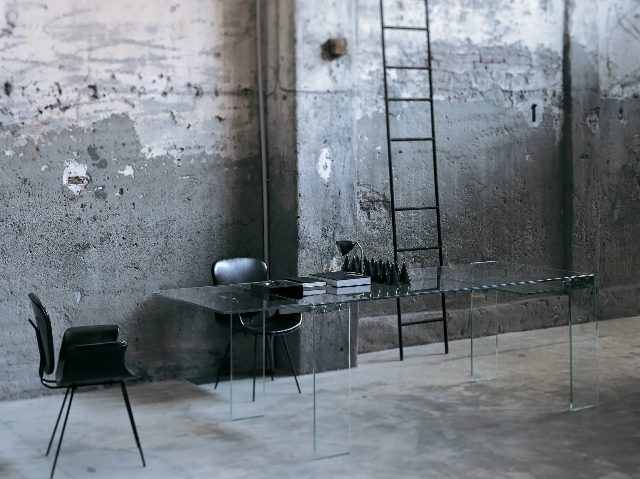 Glas Italia - Naked