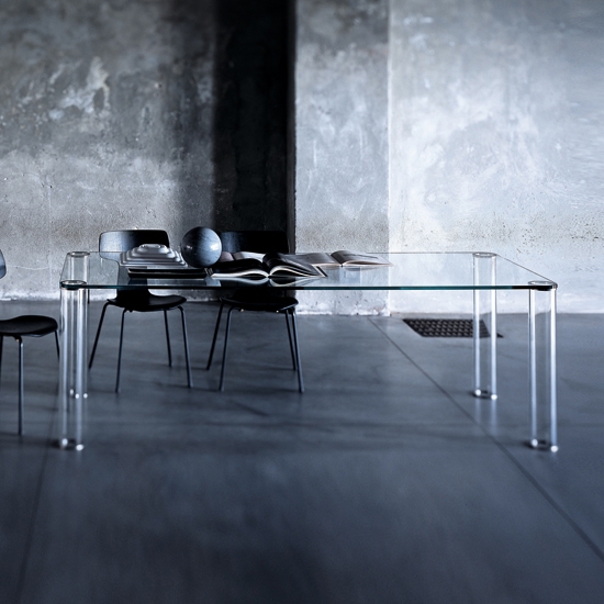 Afficher le produit Pipeline table du fabricant Glas Italia
