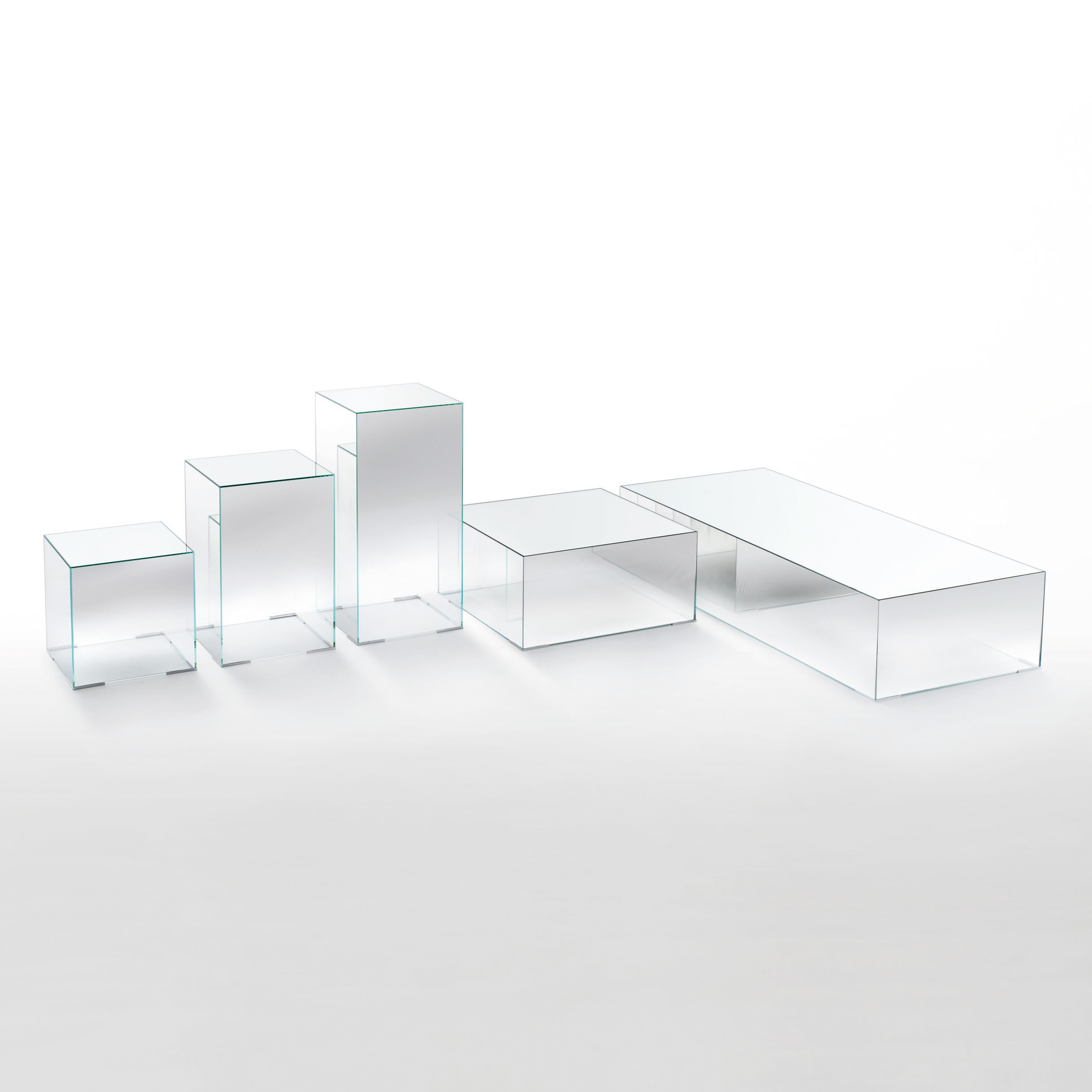 Display product Illusion from manufacturer Glas Italia