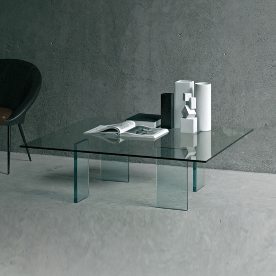 Display product Glass Table from manufacturer Glas Italia