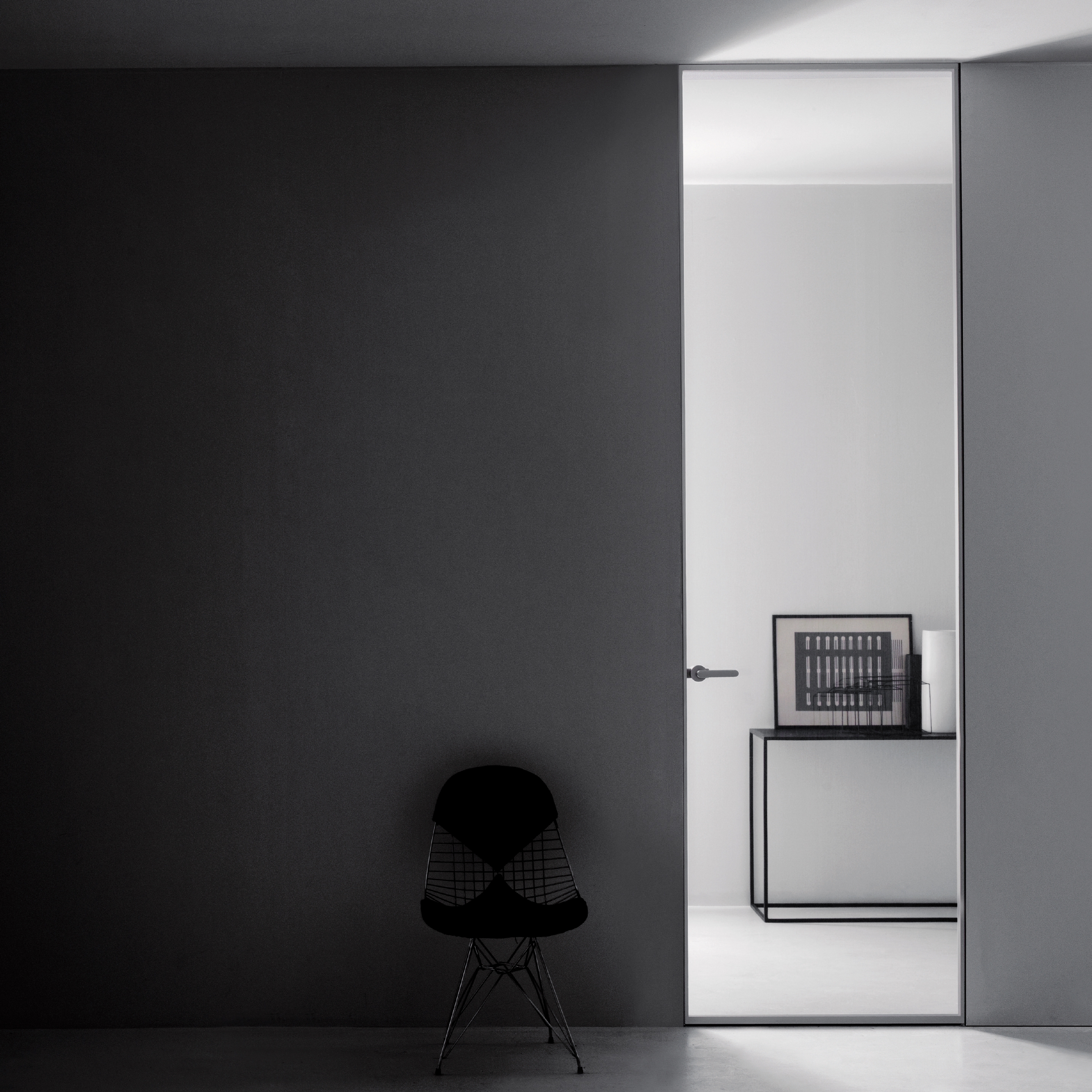 Display product Aladin Swing Plain Mono from manufacturer Glas Italia