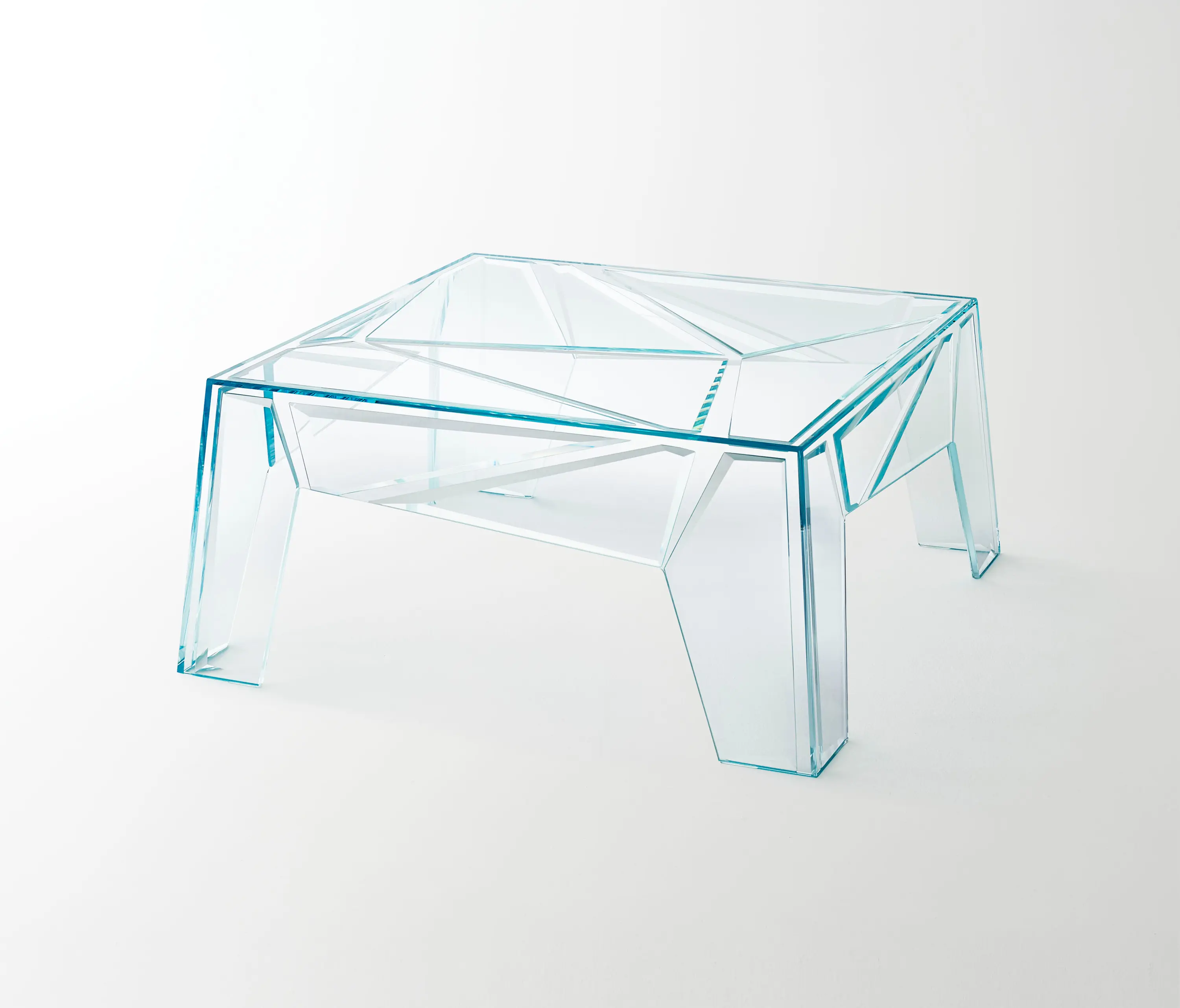 Glas Italia - HYPERtable