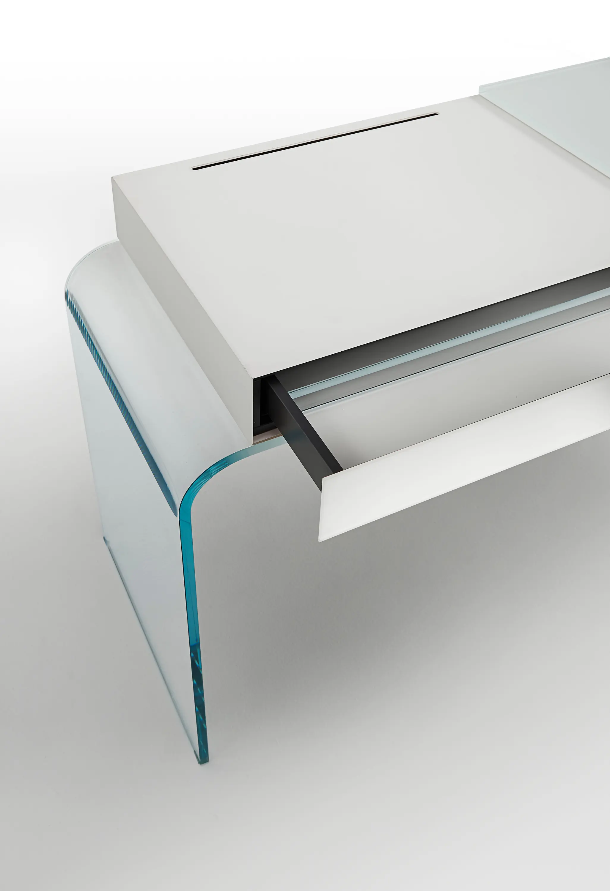 Glas Italia - Strata