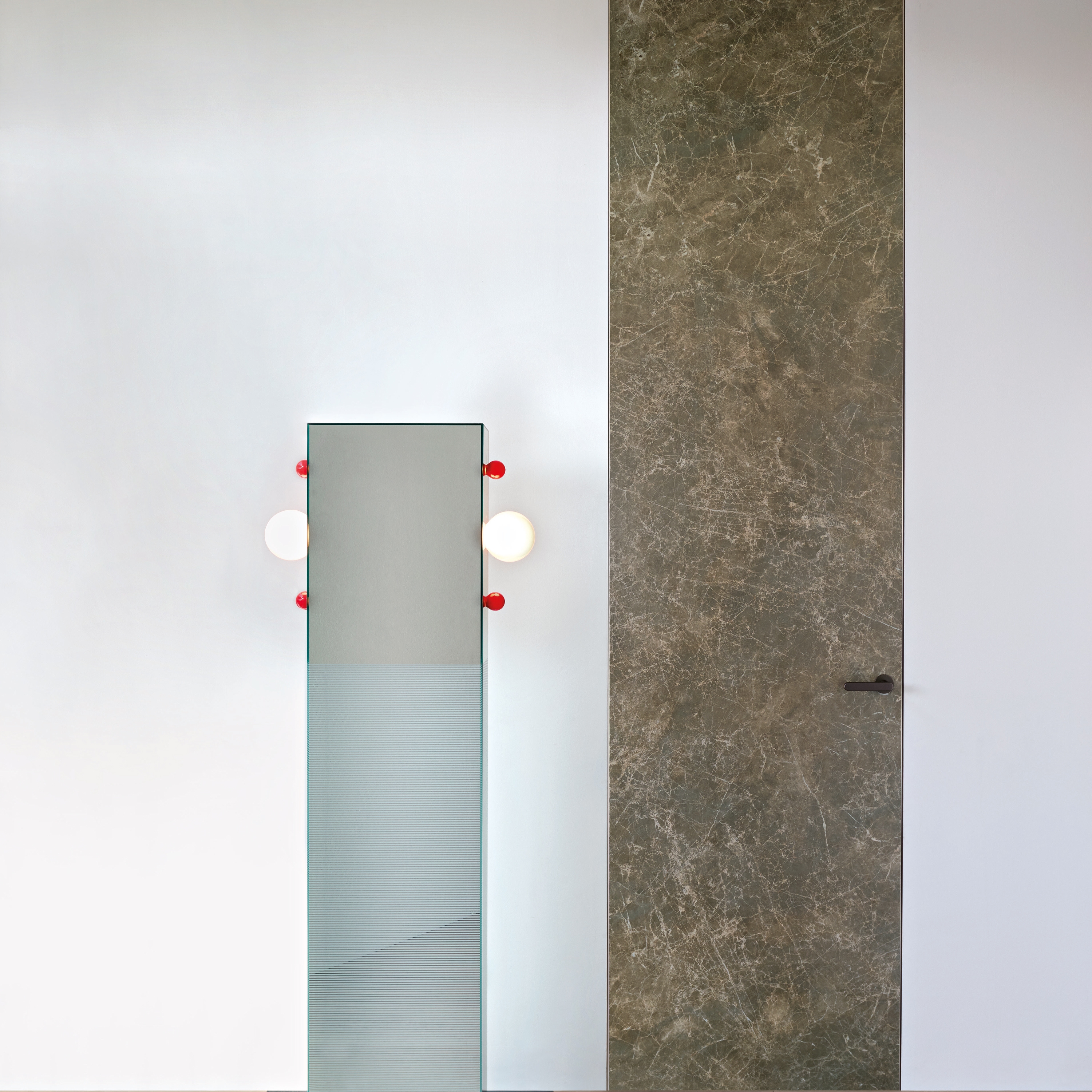 Display product Aladin Swing Plain Duo from manufacturer Glas Italia