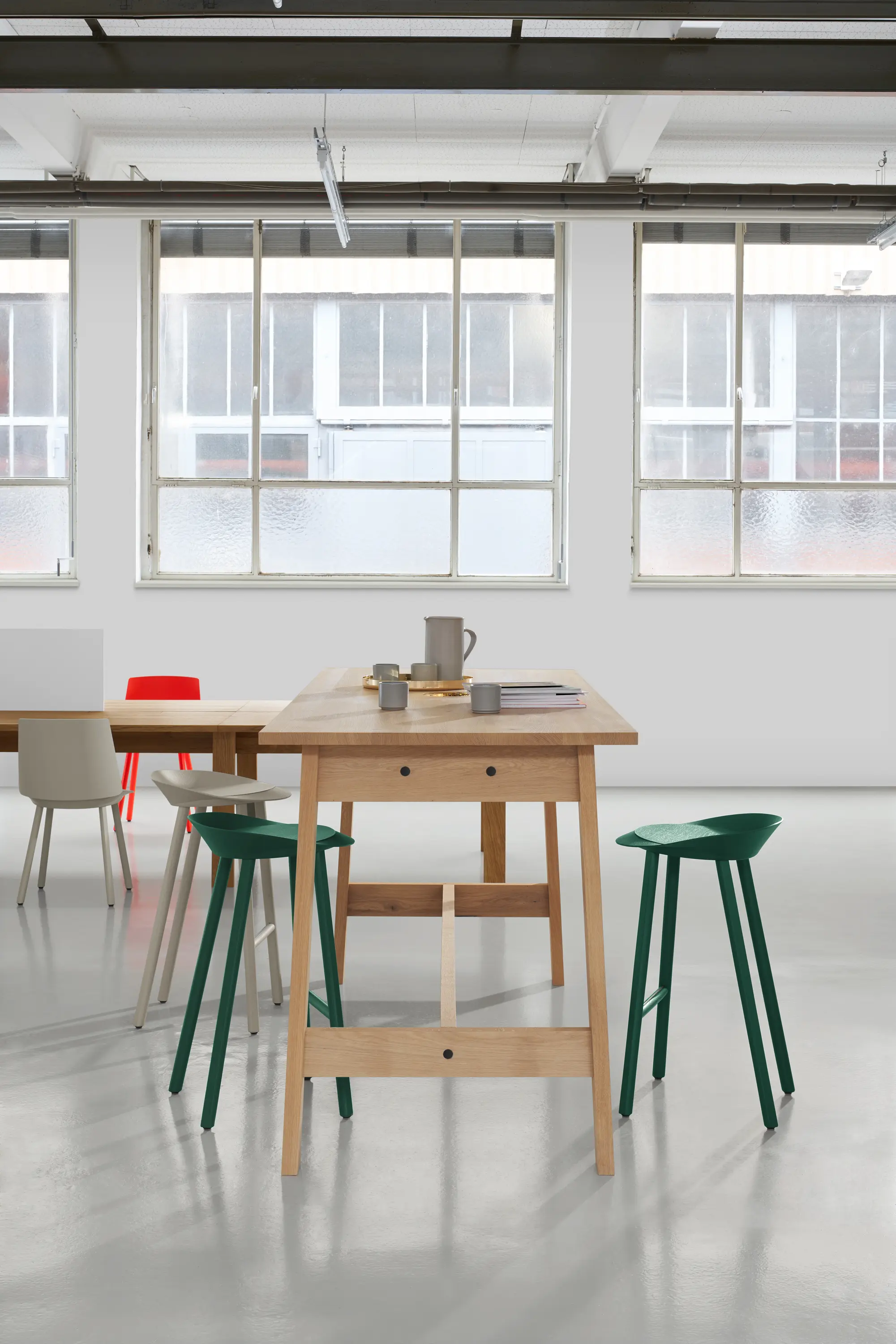 e15 - Basis High Table